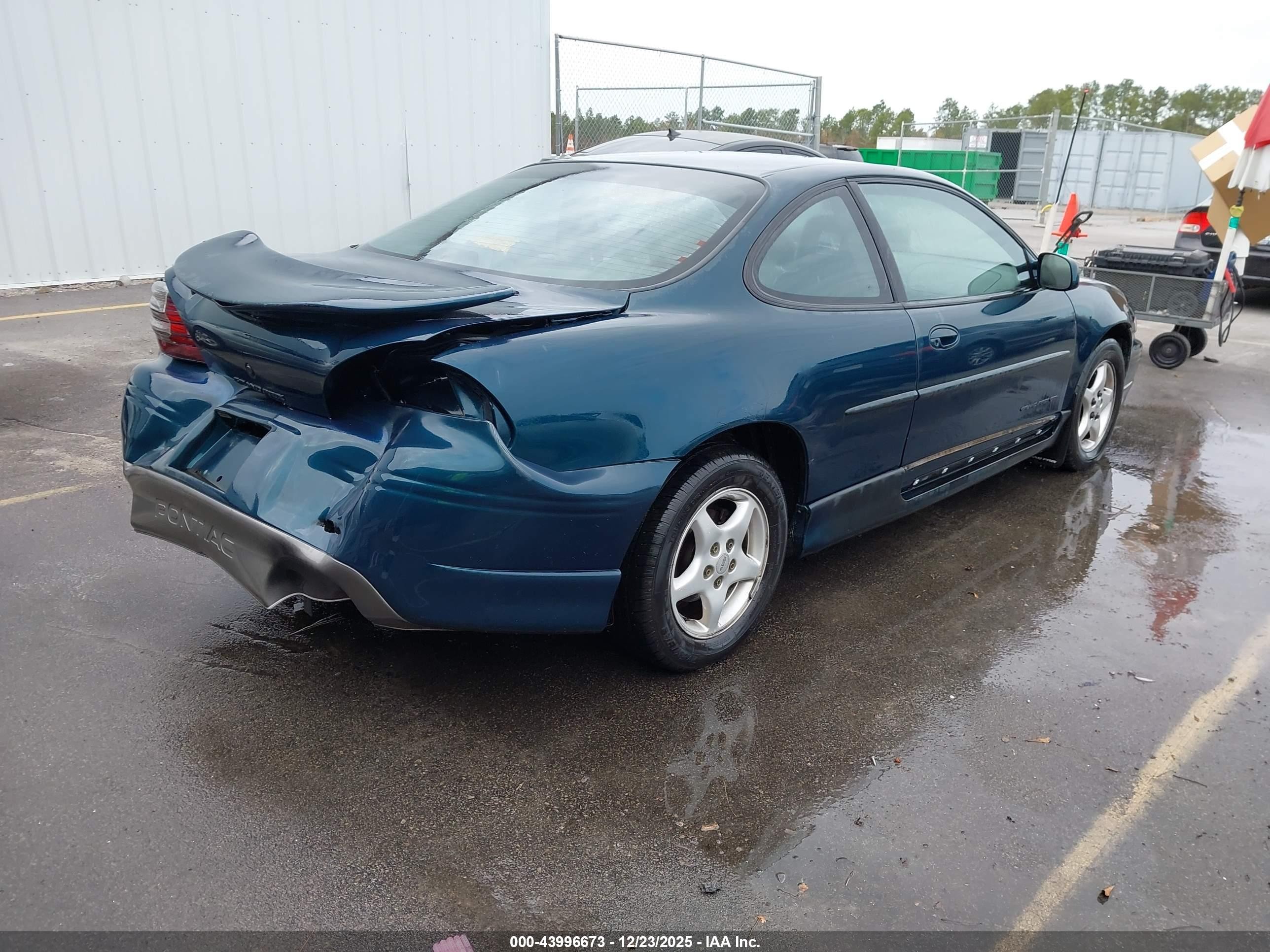 1997 Pontiac Grand Prix Gt Green vin: 1G2WP12K2VF202308