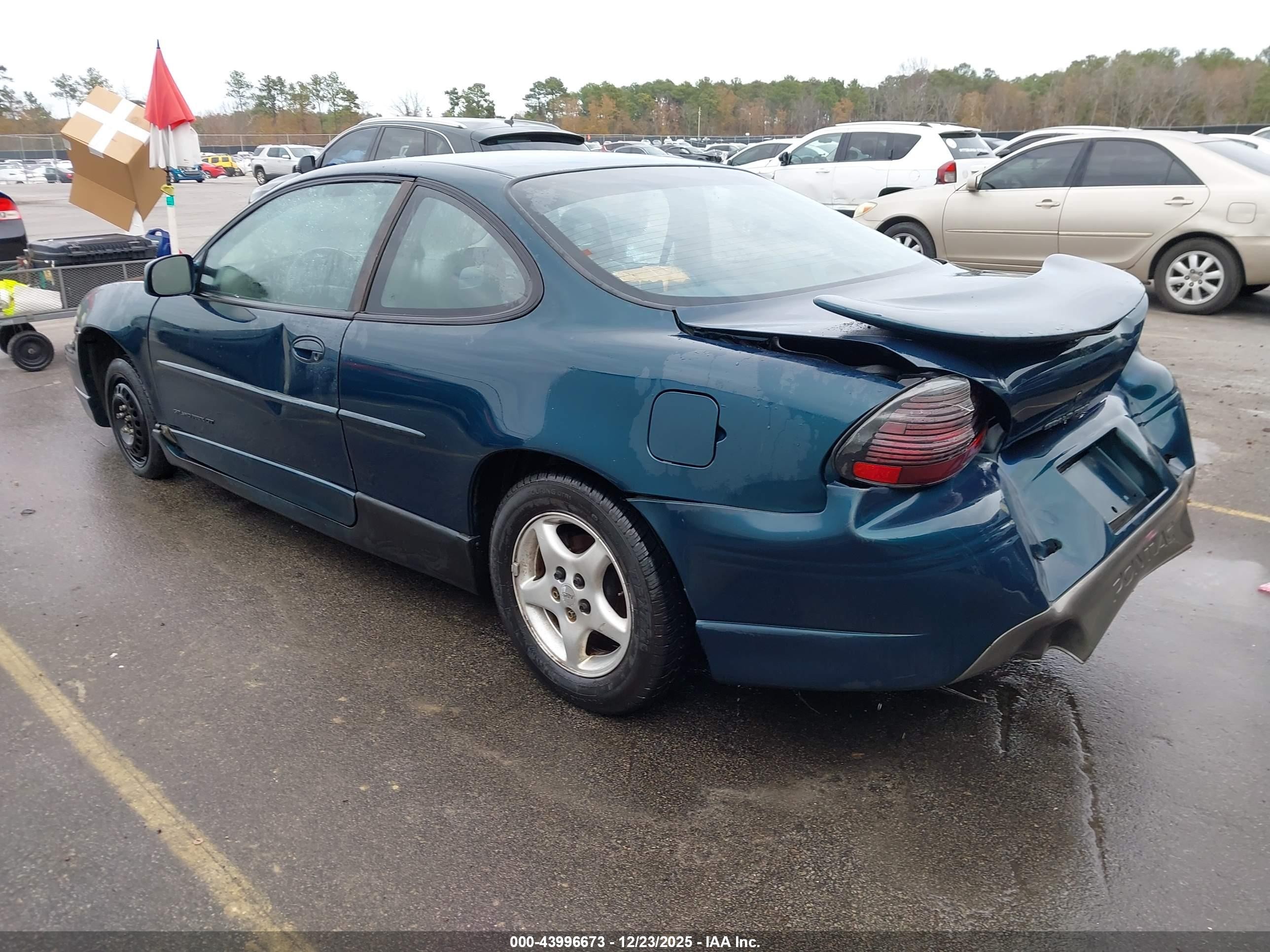 1997 Pontiac Grand Prix Gt Green vin: 1G2WP12K2VF202308