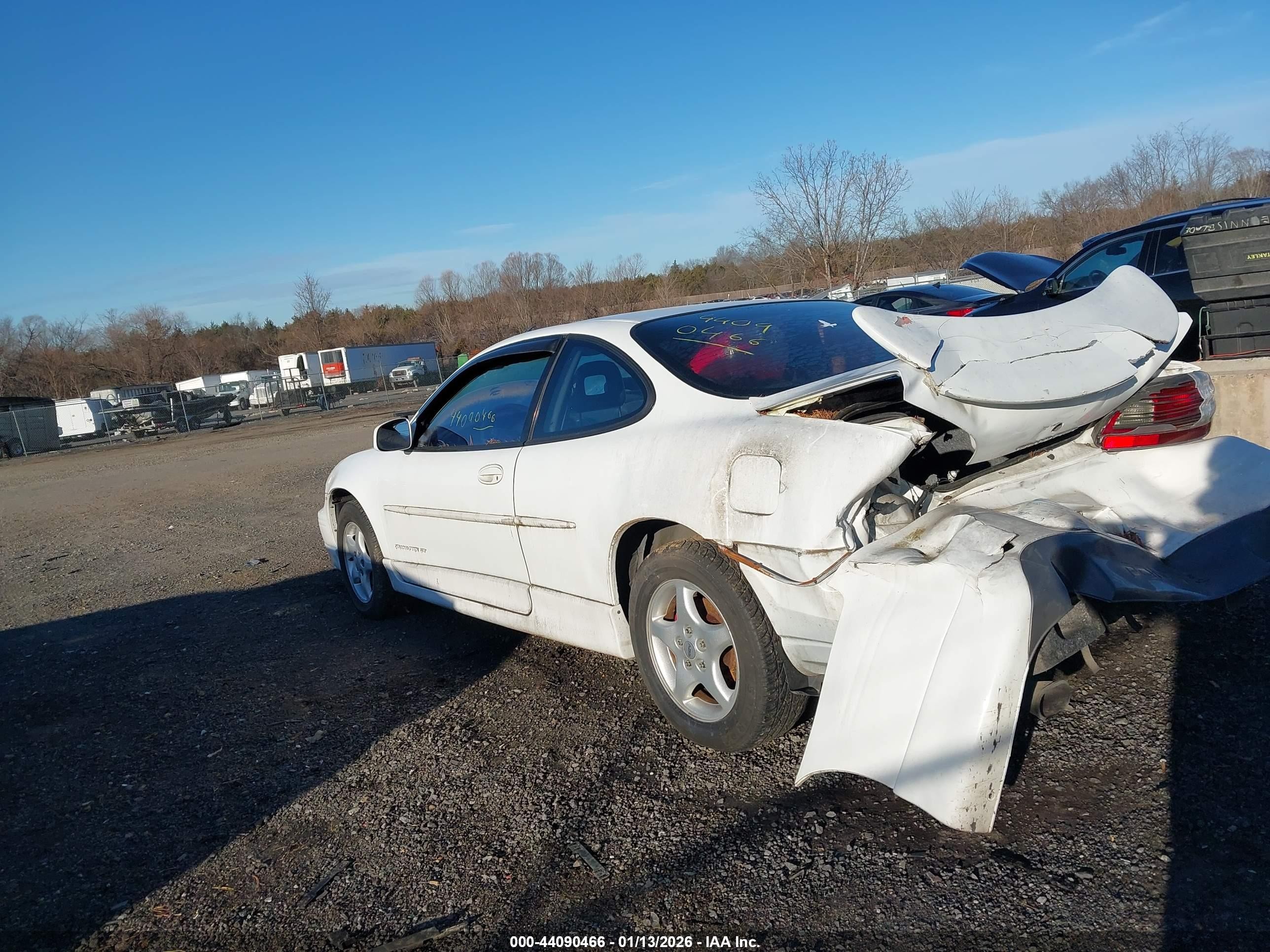 1997 Pontiac Grand Prix Gt White vin: 1G2WP12K6VF241273