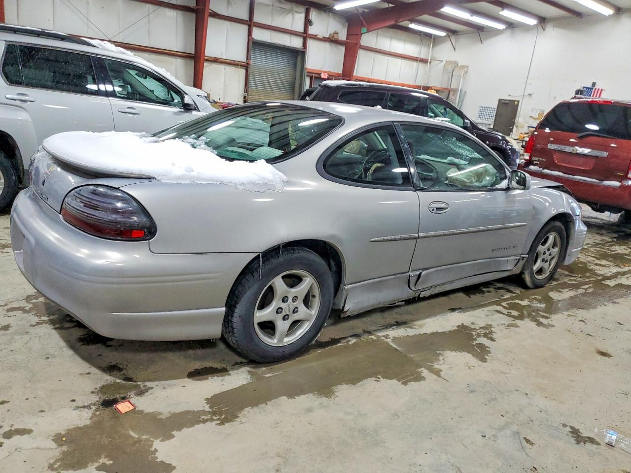 1998 Pontiac Grand Prix Gt Silver vin: 1G2WP12K6WF293939