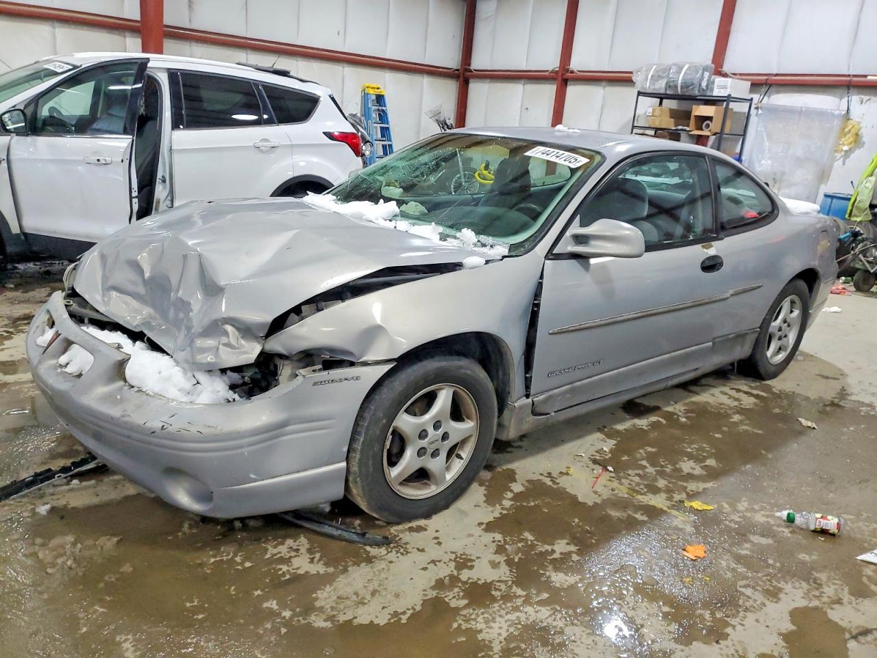 1998 Pontiac Grand Prix Gt Silver vin: 1G2WP12K6WF293939