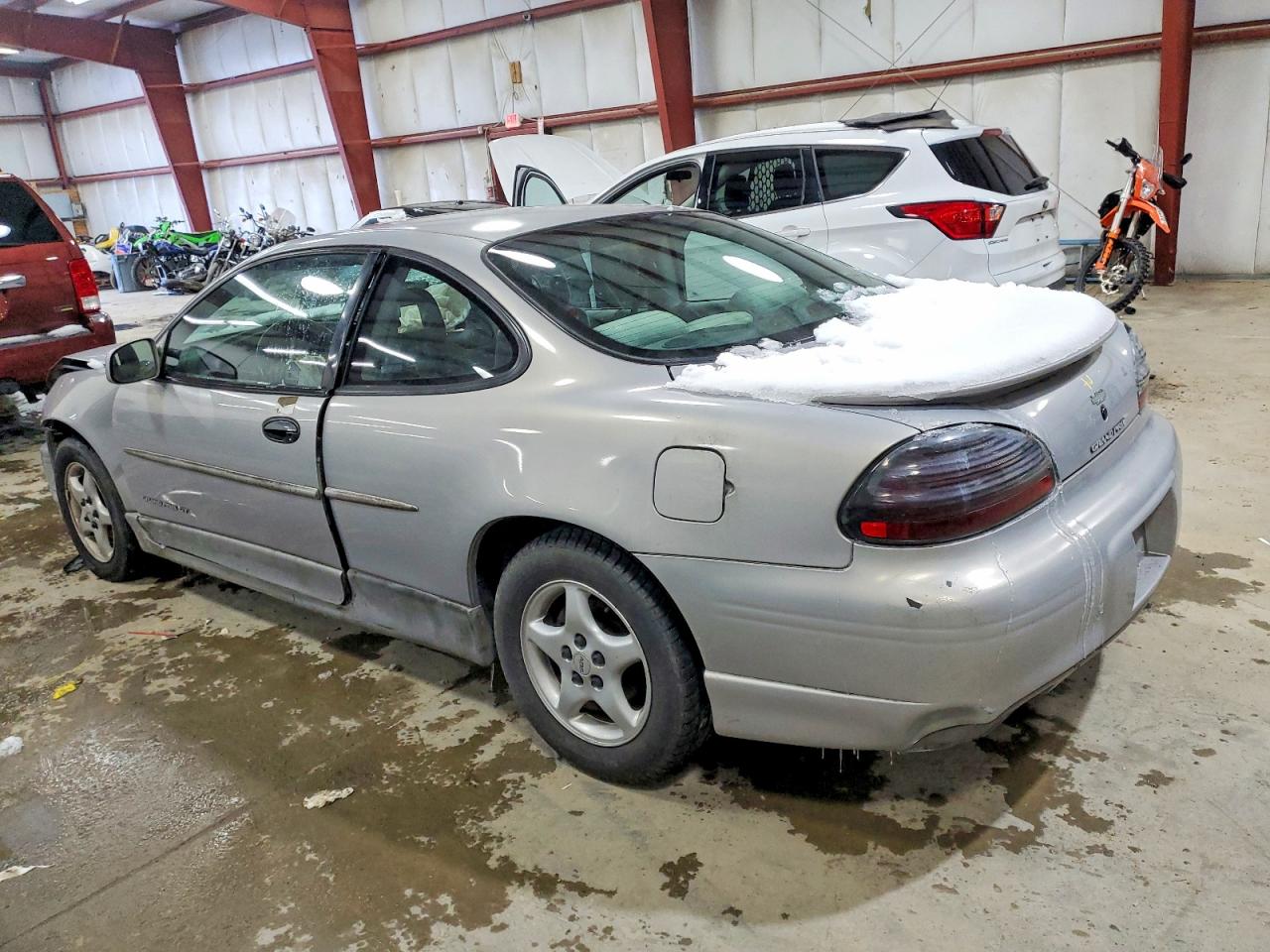 1998 Pontiac Grand Prix Gt Silver vin: 1G2WP12K6WF293939