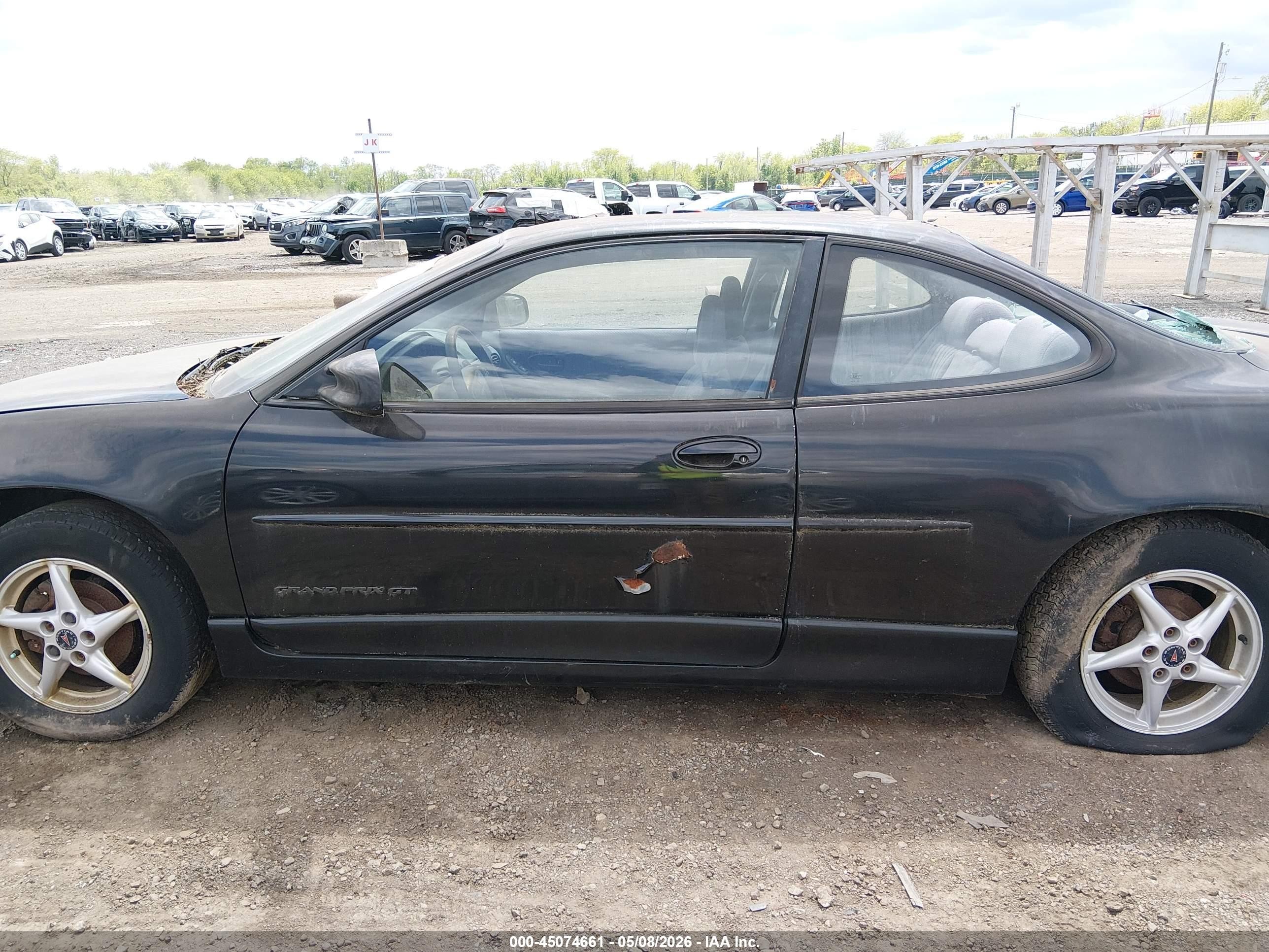 2000 Pontiac Grand Prix Gt Black vin: 1G2WP12K9YF185818