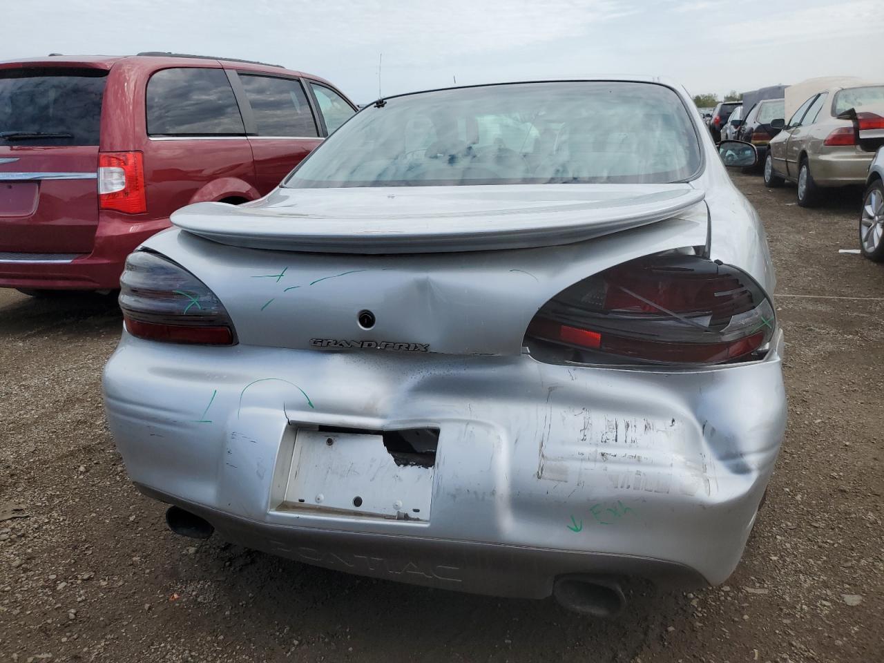 2002 Pontiac Grand Prix Gt Silver vin: 1G2WP12KX2F230739