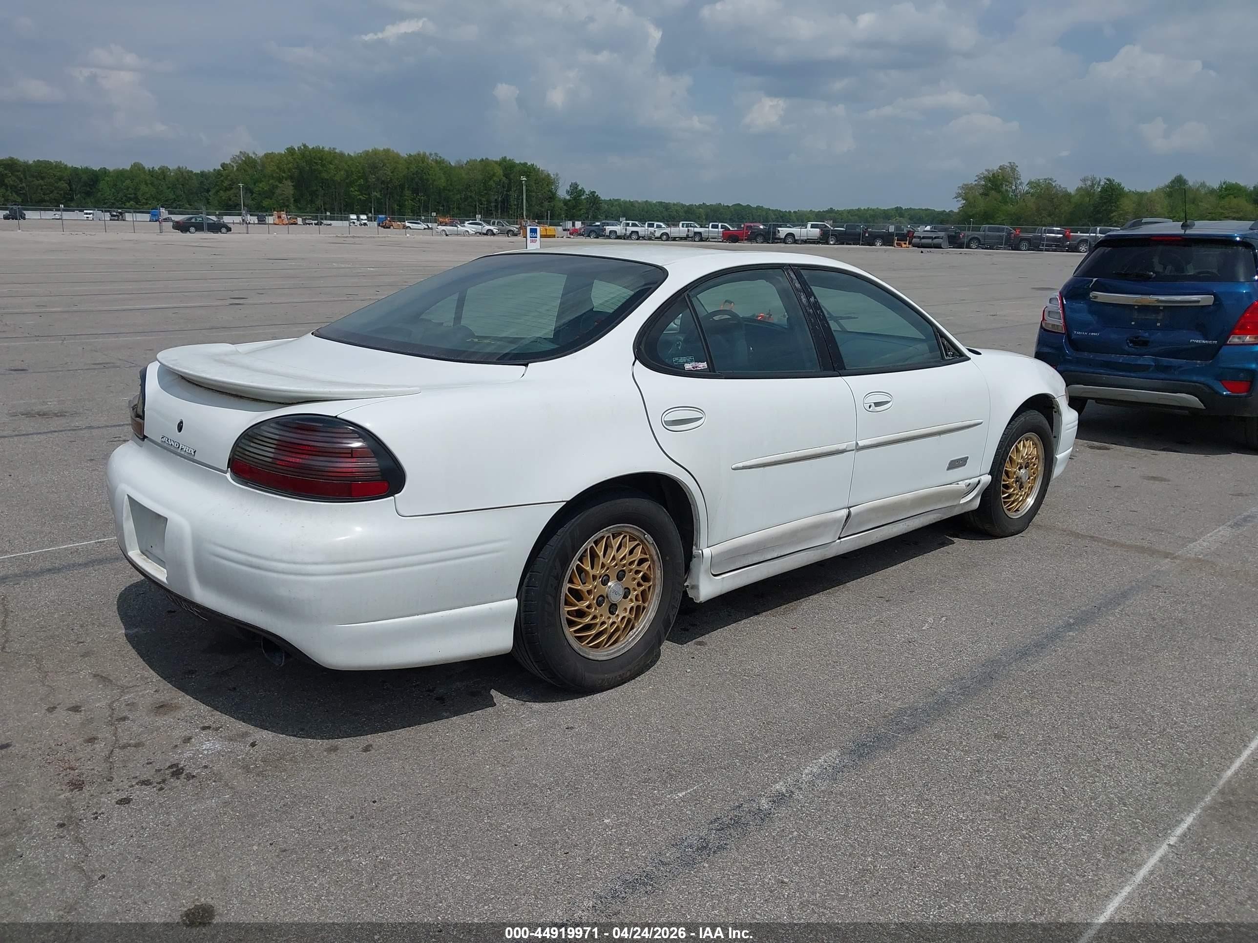 1997 Pontiac Grand Prix Gt White vin: 1G2WP5210VF318475