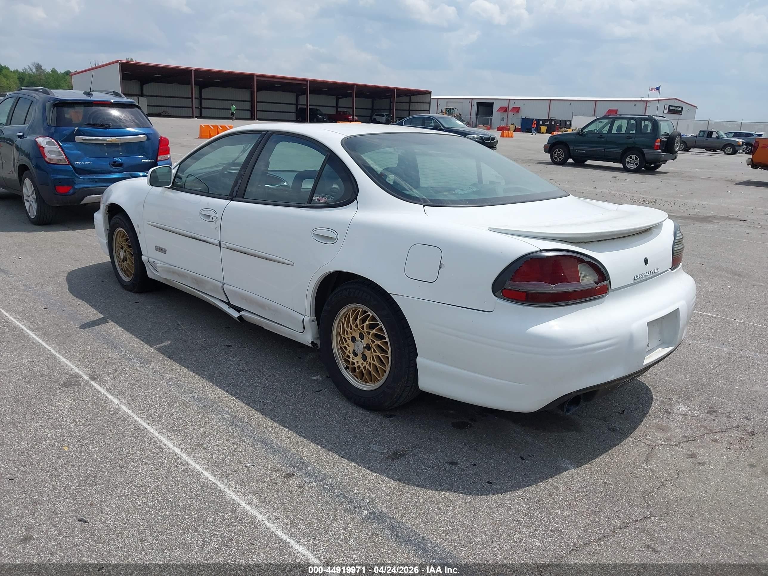 1997 Pontiac Grand Prix Gt White vin: 1G2WP5210VF318475