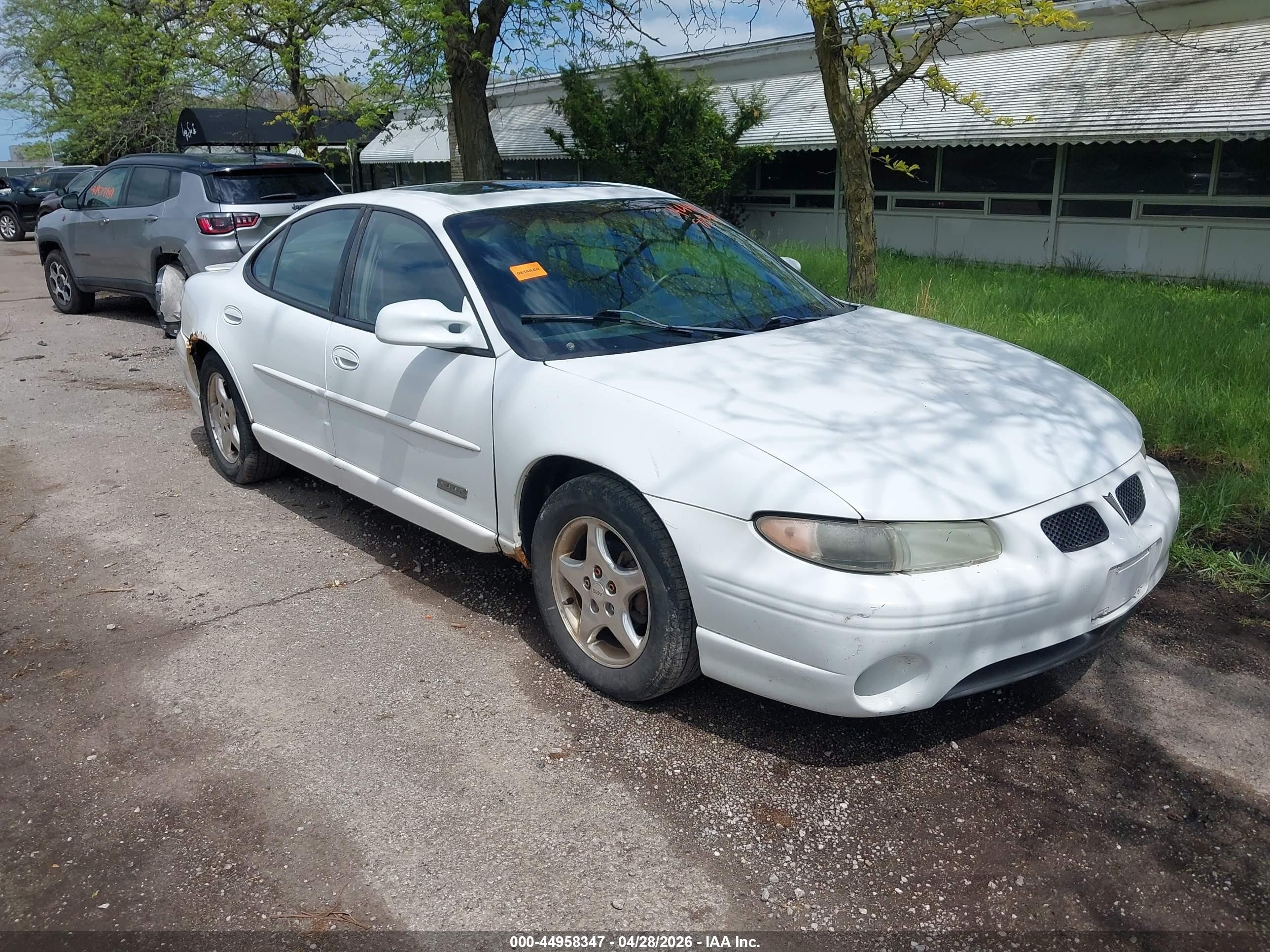 1998 Pontiac Grand Prix Gt White vin: 1G2WP5217WF317843