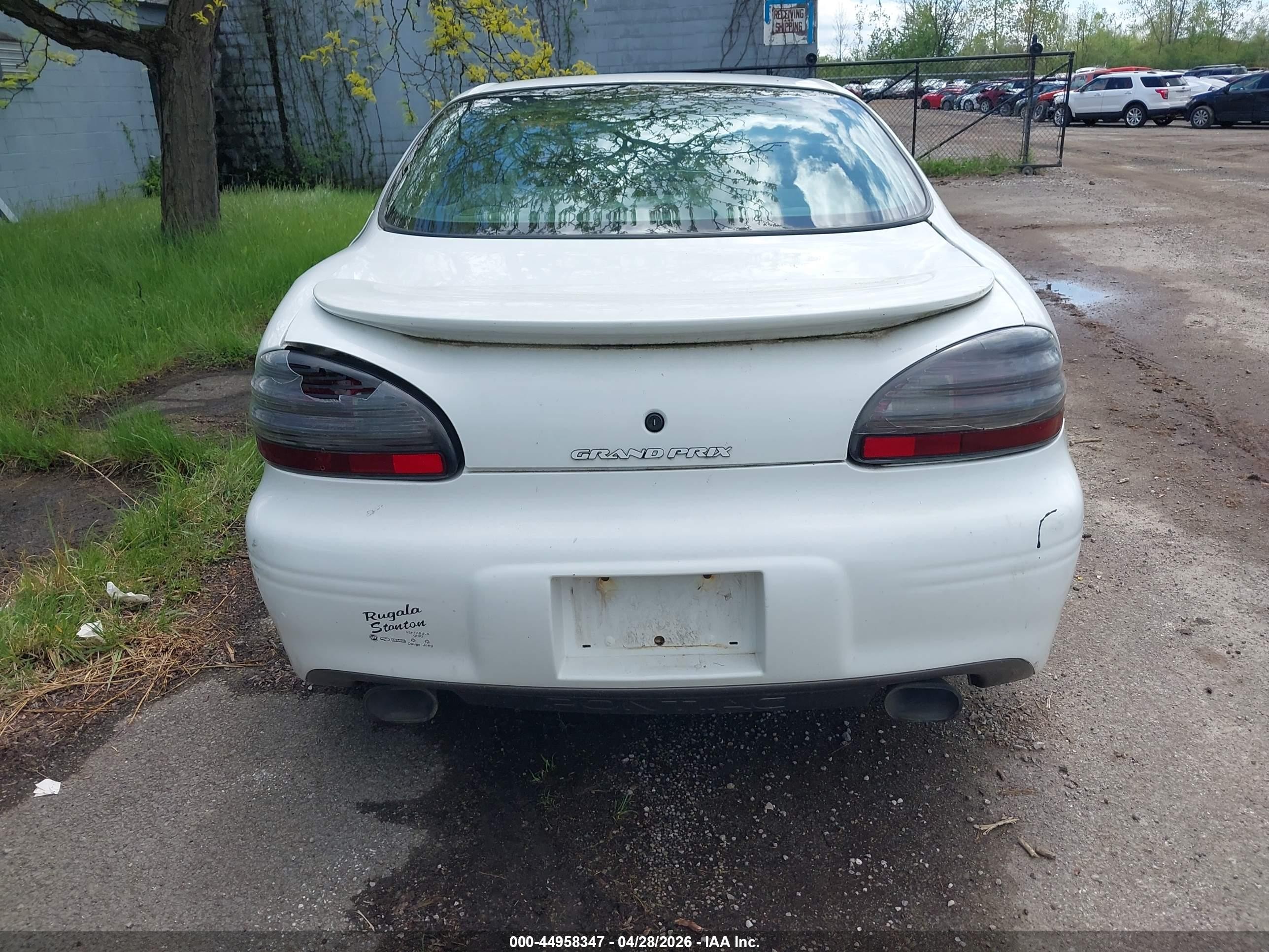 1998 Pontiac Grand Prix Gt White vin: 1G2WP5217WF317843
