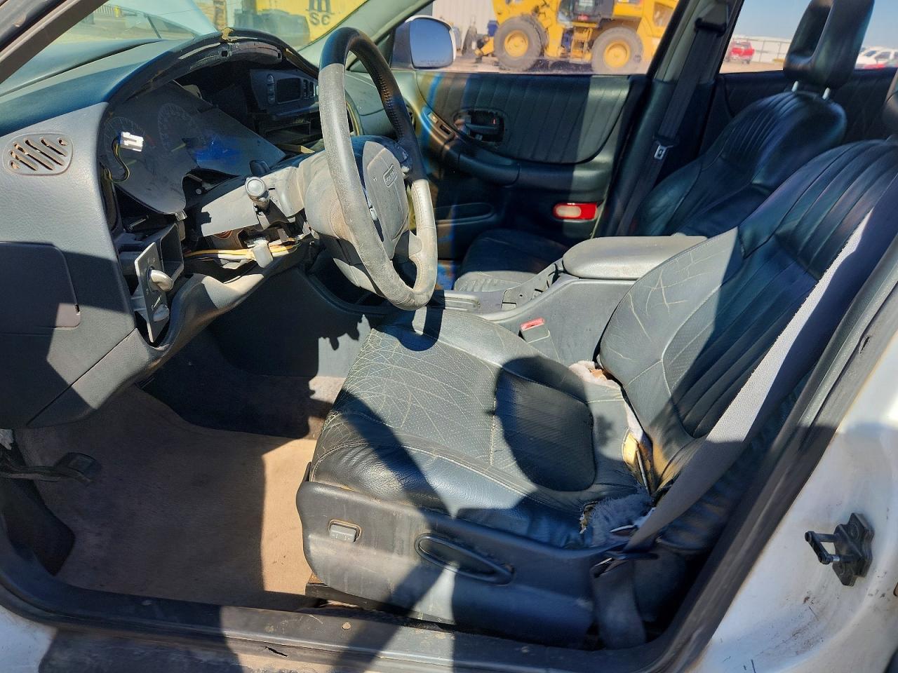 1997 Pontiac Grand Prix Gt White vin: 1G2WP52K1VF323533
