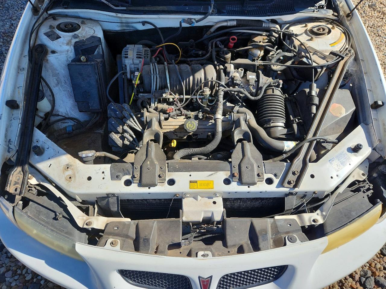 1997 Pontiac Grand Prix Gt White vin: 1G2WP52K1VF323533