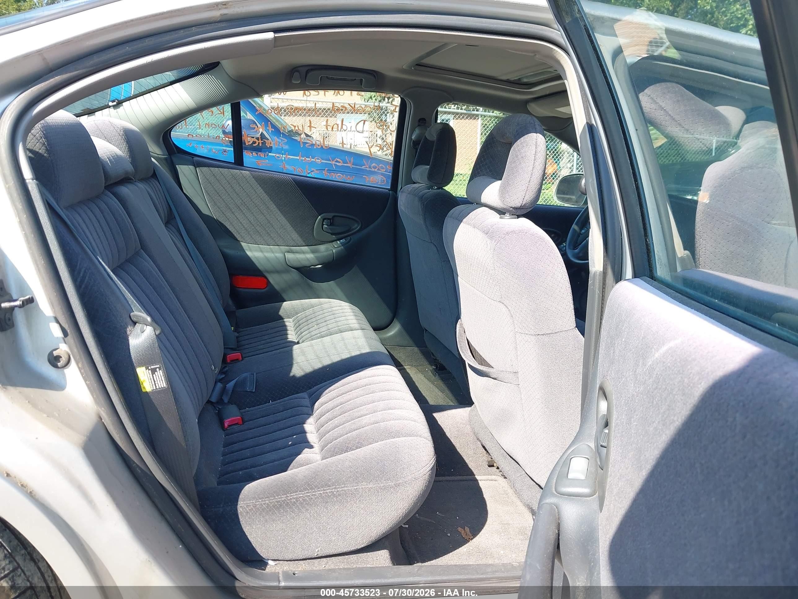 2003 Pontiac Grand Prix Gt Silver vin: 1G2WP52K33F152197