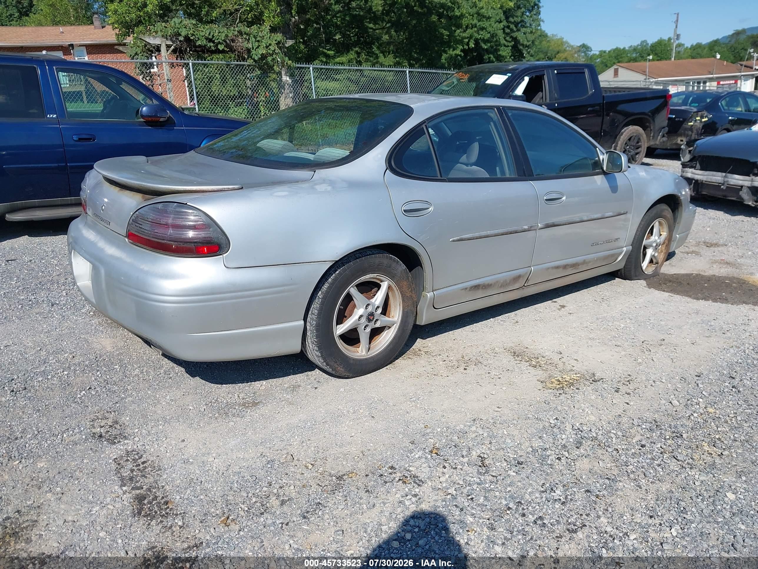 2003 Pontiac Grand Prix Gt Silver vin: 1G2WP52K33F152197