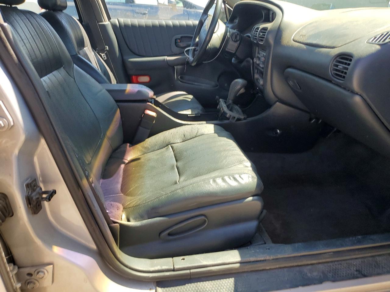 2000 Pontiac Grand Prix Gt Silver vin: 1G2WP52K4YF308786
