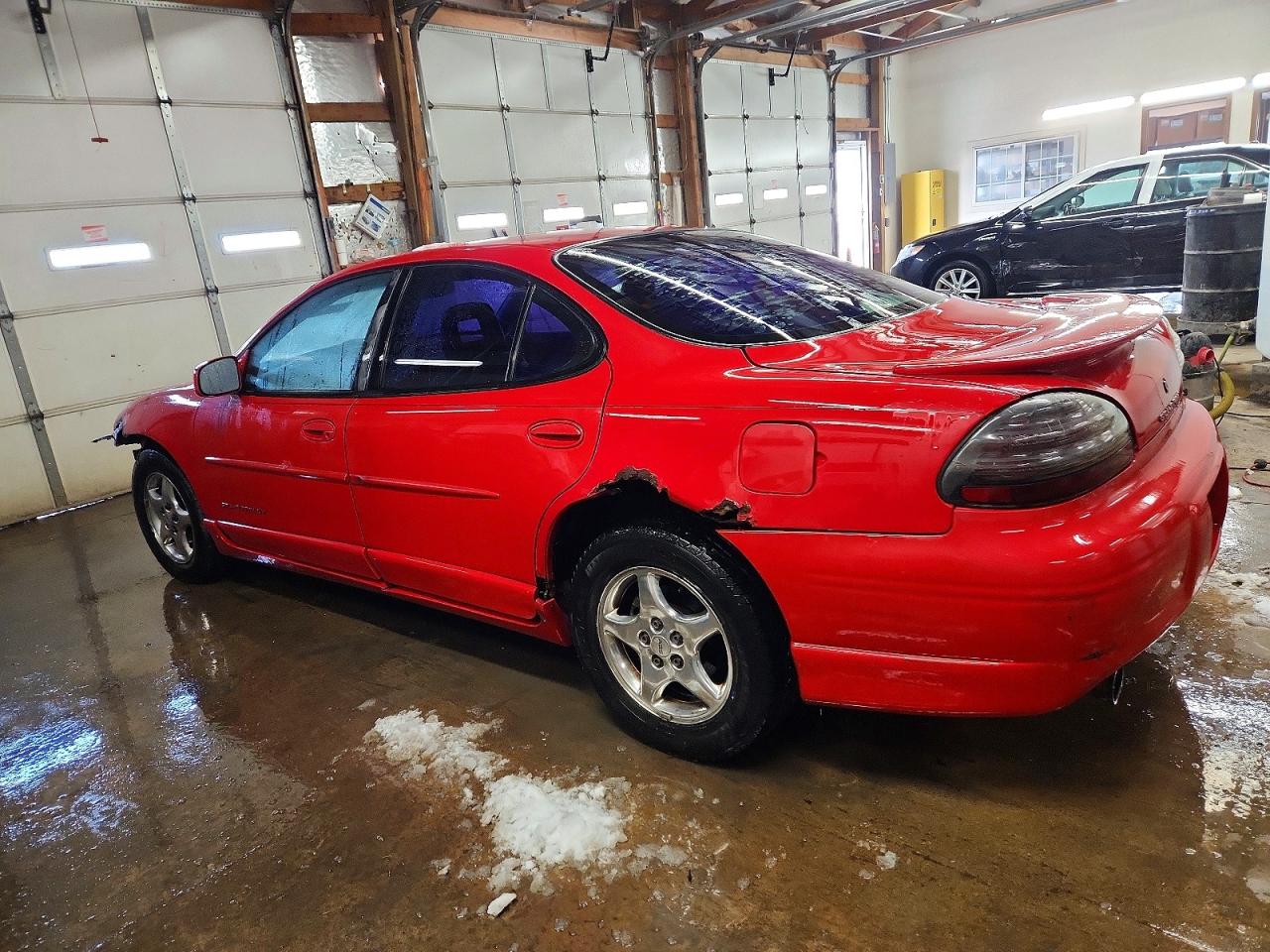 1998 Pontiac Grand Prix Gt Red vin: 1G2WP52K5WF218589