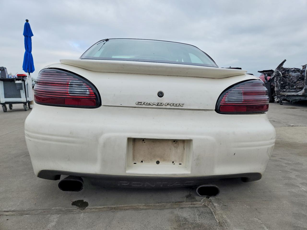 2002 Pontiac Grand Prix Gt White vin: 1G2WP52KX2F197698