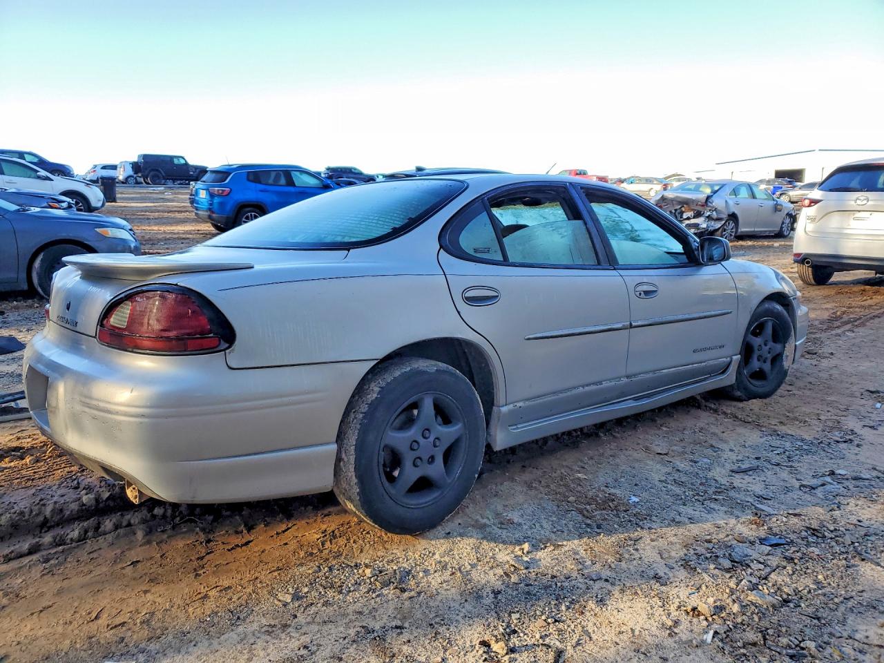 1998 Pontiac Grand Prix Silver vin: 1G2WP52KXWF208656