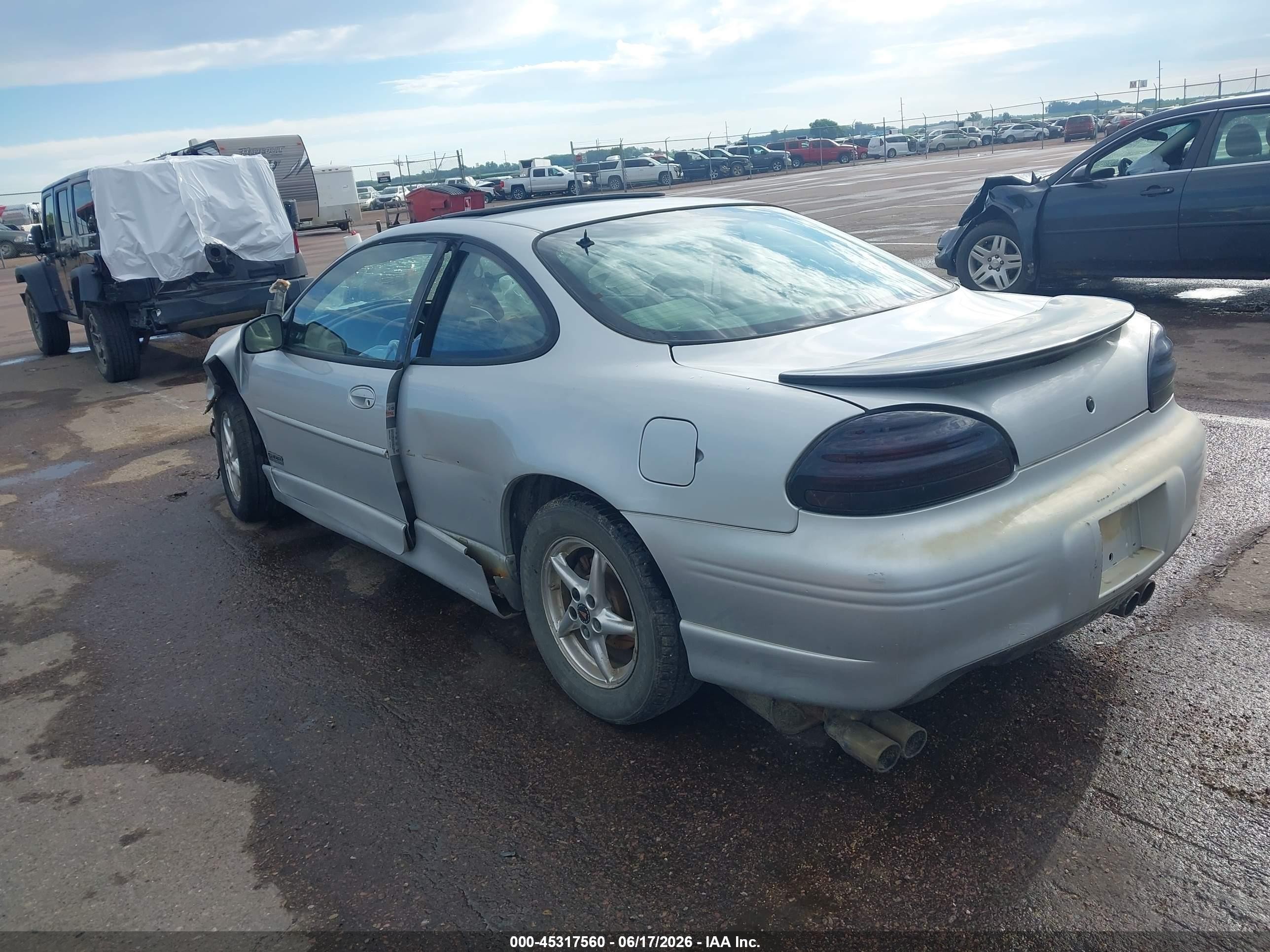 2001 Pontiac Grand Prix Gtp Silver vin: 1G2WR12141F123203