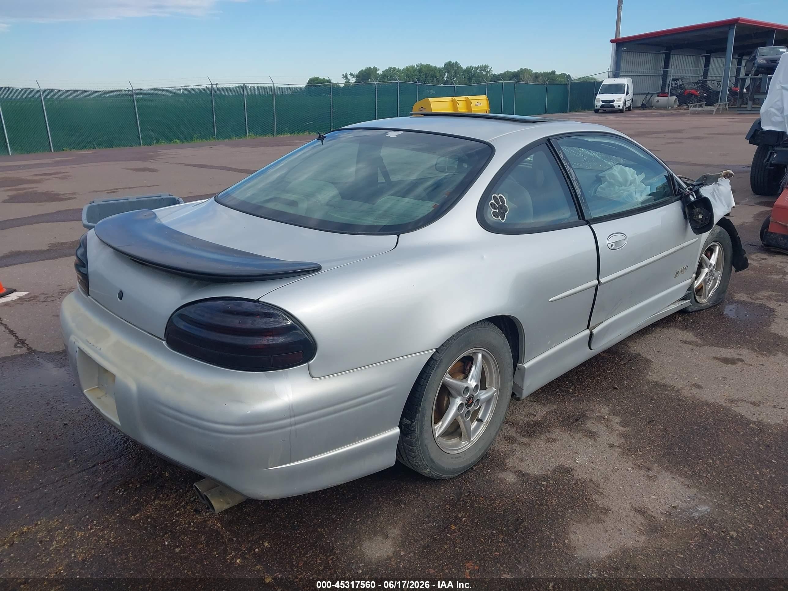 2001 Pontiac Grand Prix Gtp Silver vin: 1G2WR12141F123203