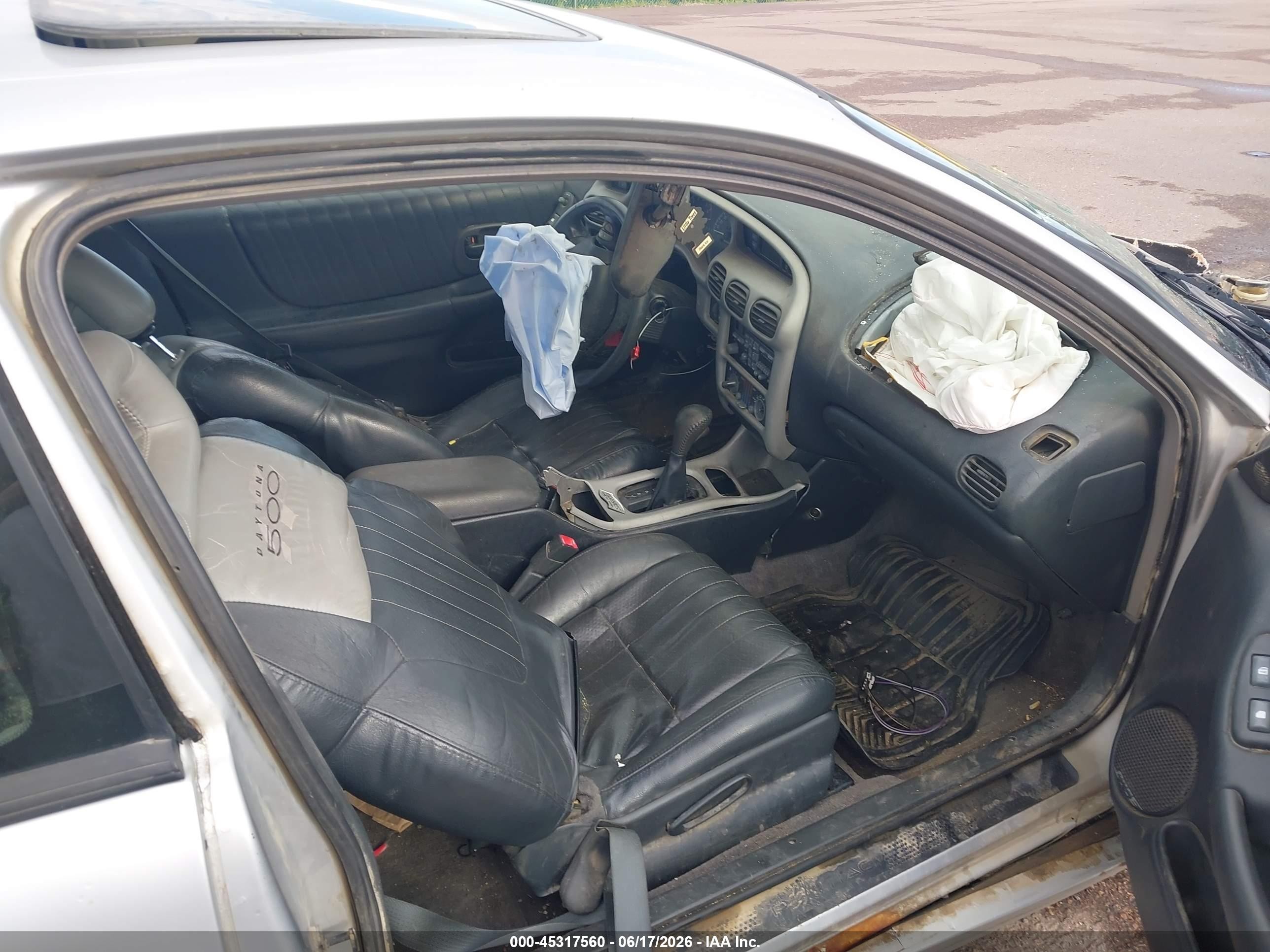 2001 Pontiac Grand Prix Gtp Silver vin: 1G2WR12141F123203
