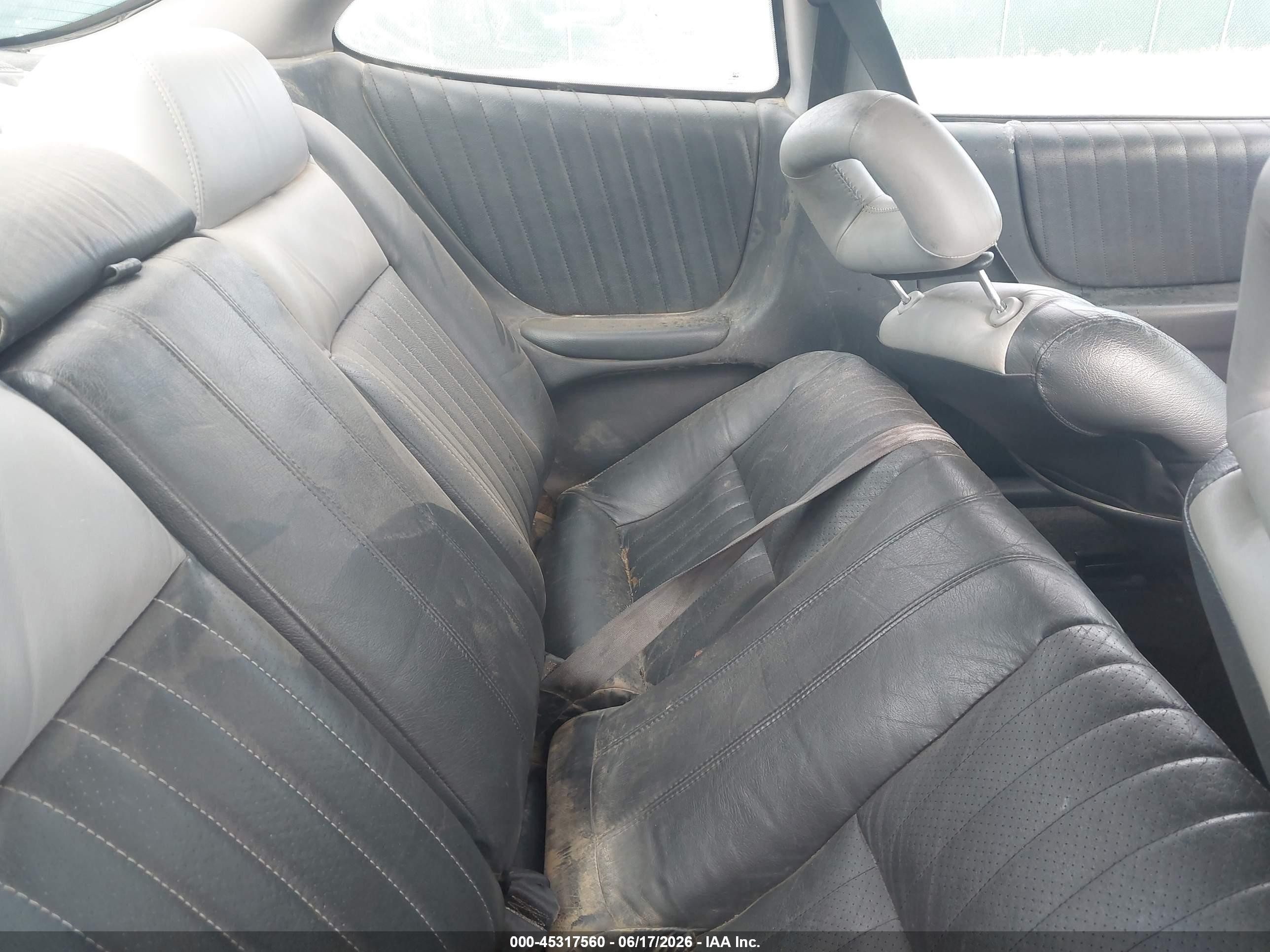 2001 Pontiac Grand Prix Gtp Silver vin: 1G2WR12141F123203