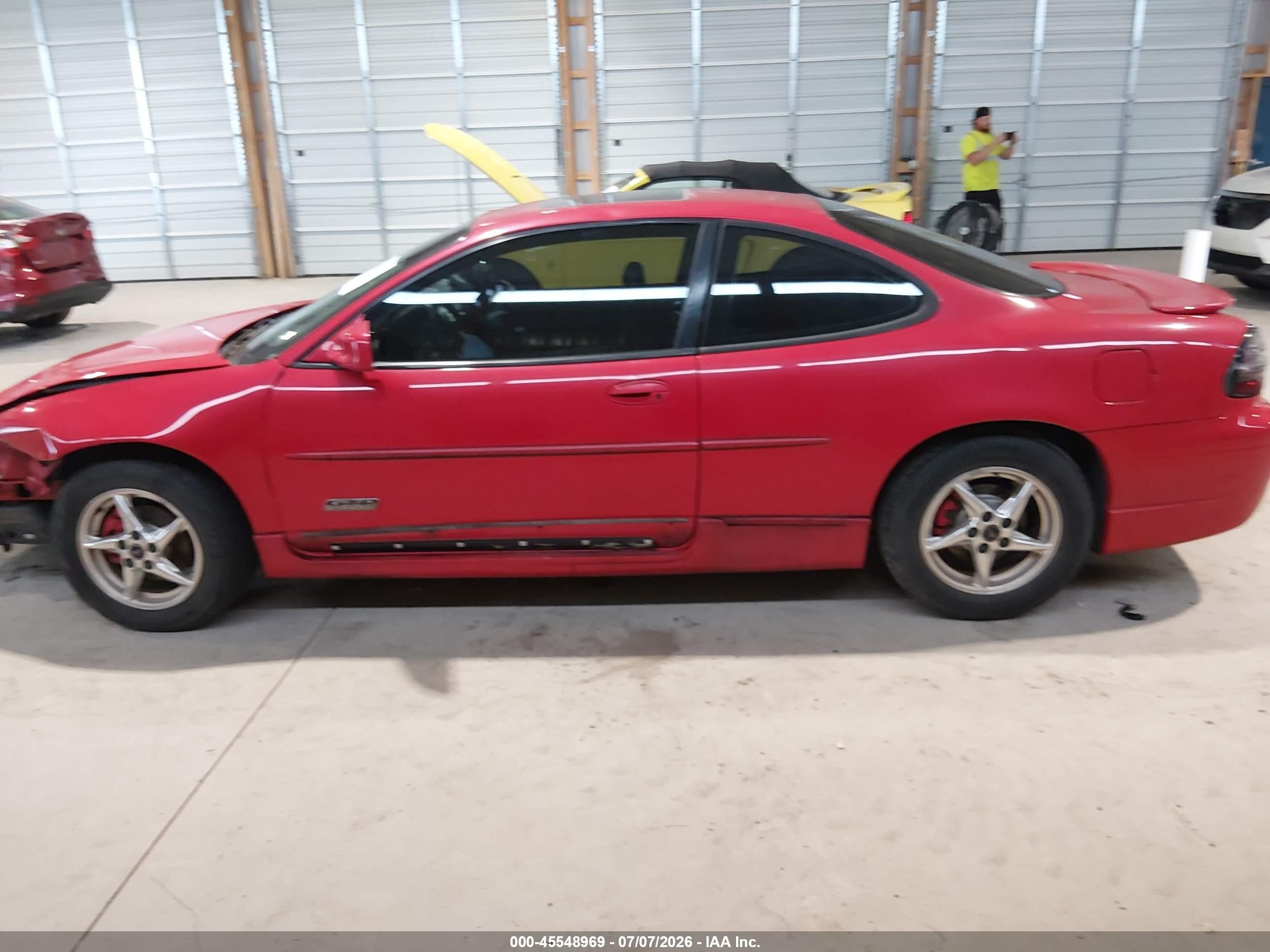 2002 Pontiac Grand Prix Gtp Красный vin: 1G2WR12152F170046