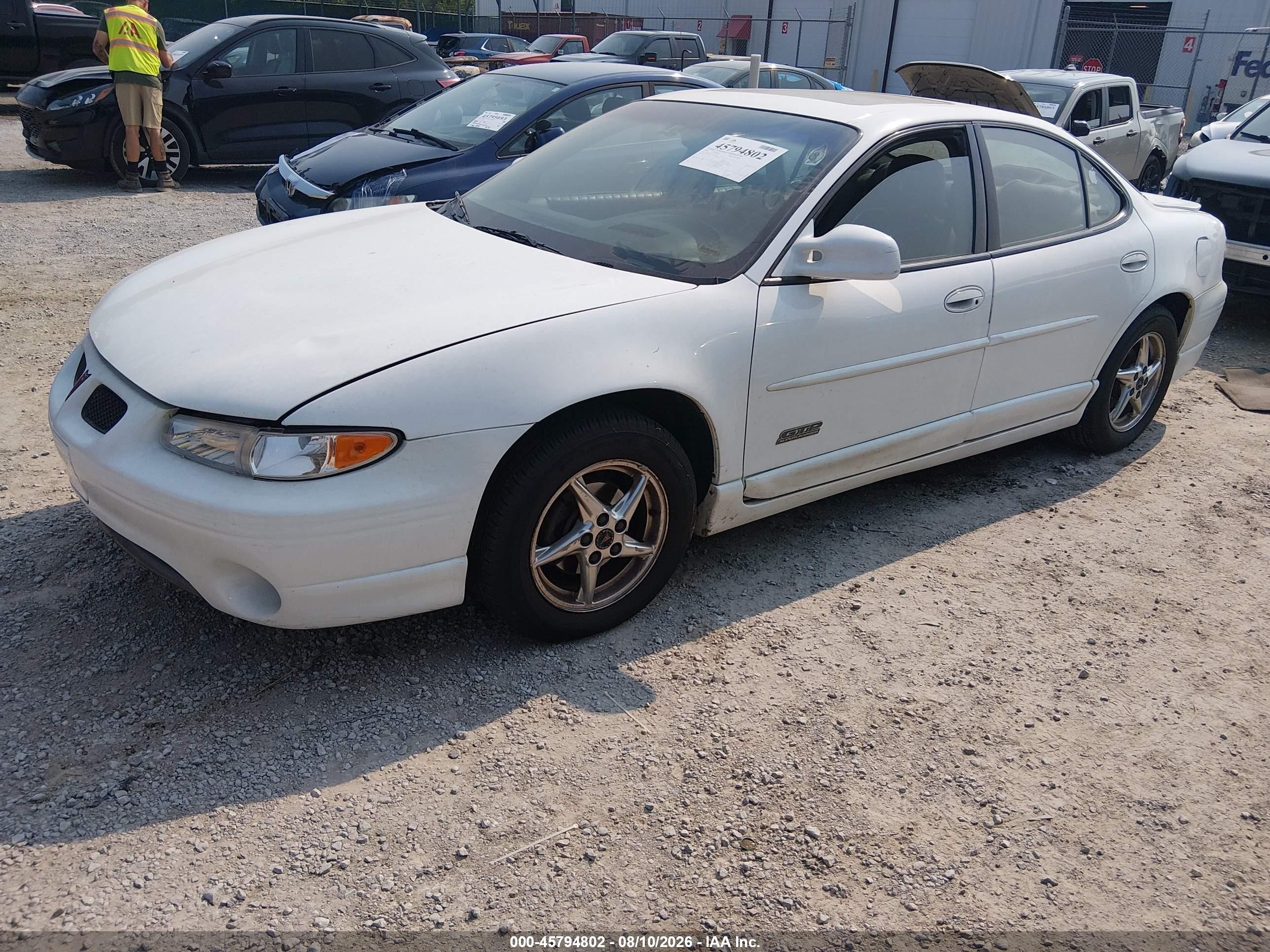 2000 Pontiac Grand Prix Gtp White vin: 1G2WR5218YF111069