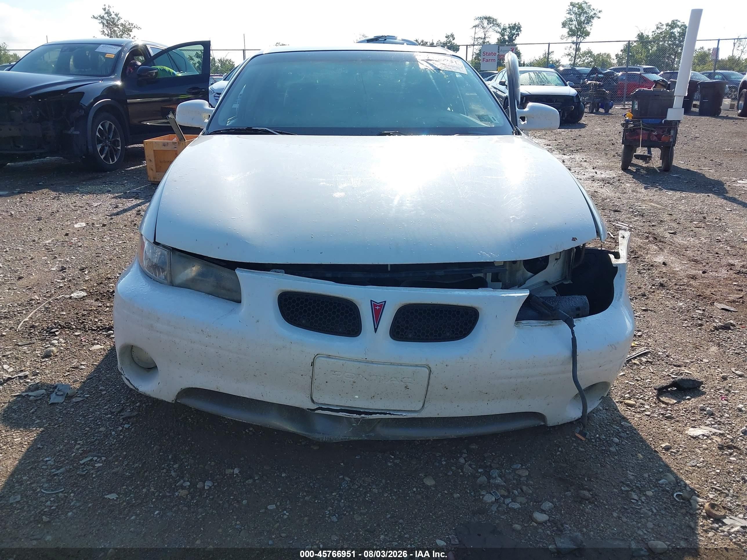 2000 Pontiac Grand Prix Gtp White vin: 1G2WR5218YF238131