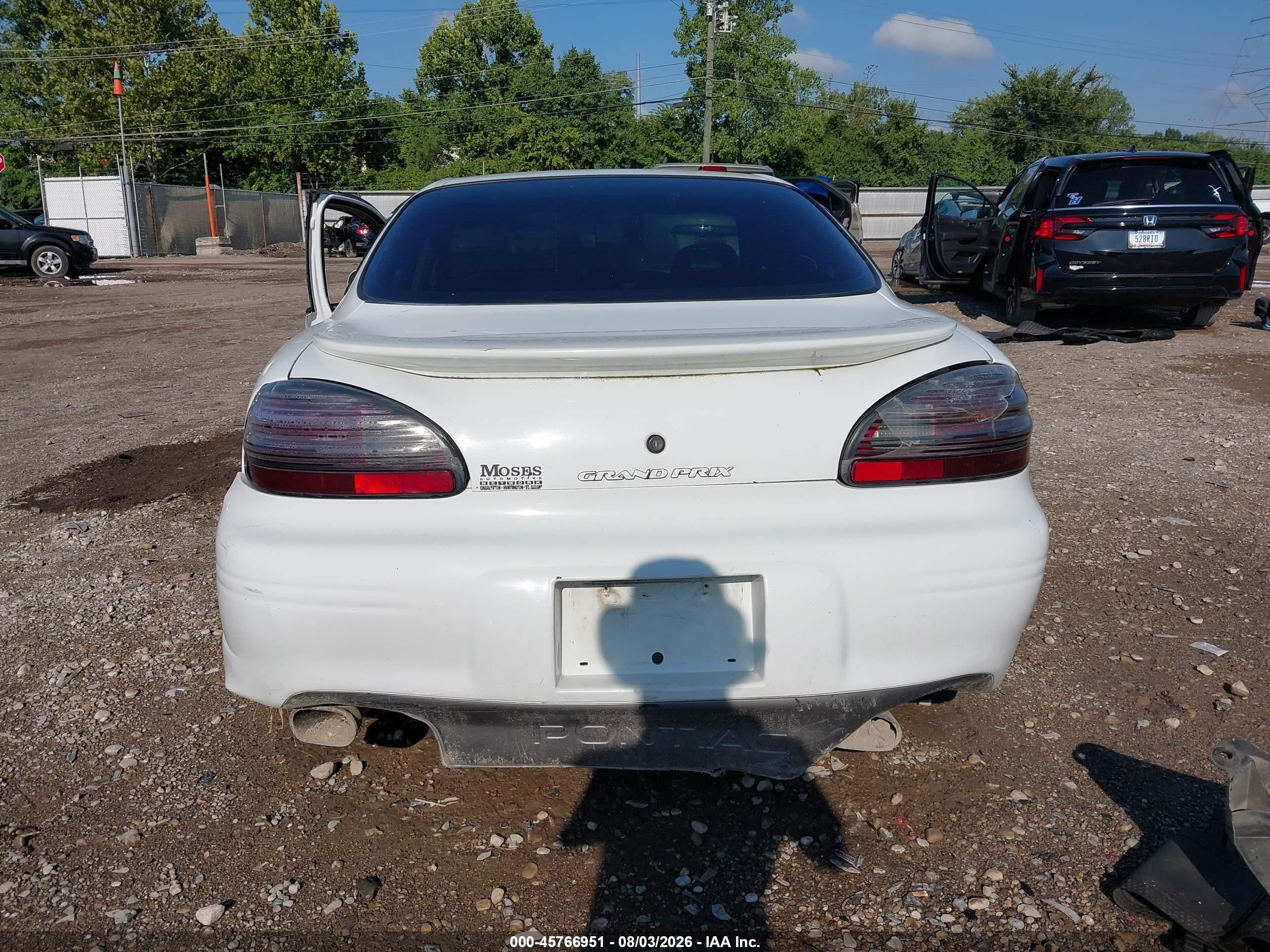 2000 Pontiac Grand Prix Gtp White vin: 1G2WR5218YF238131