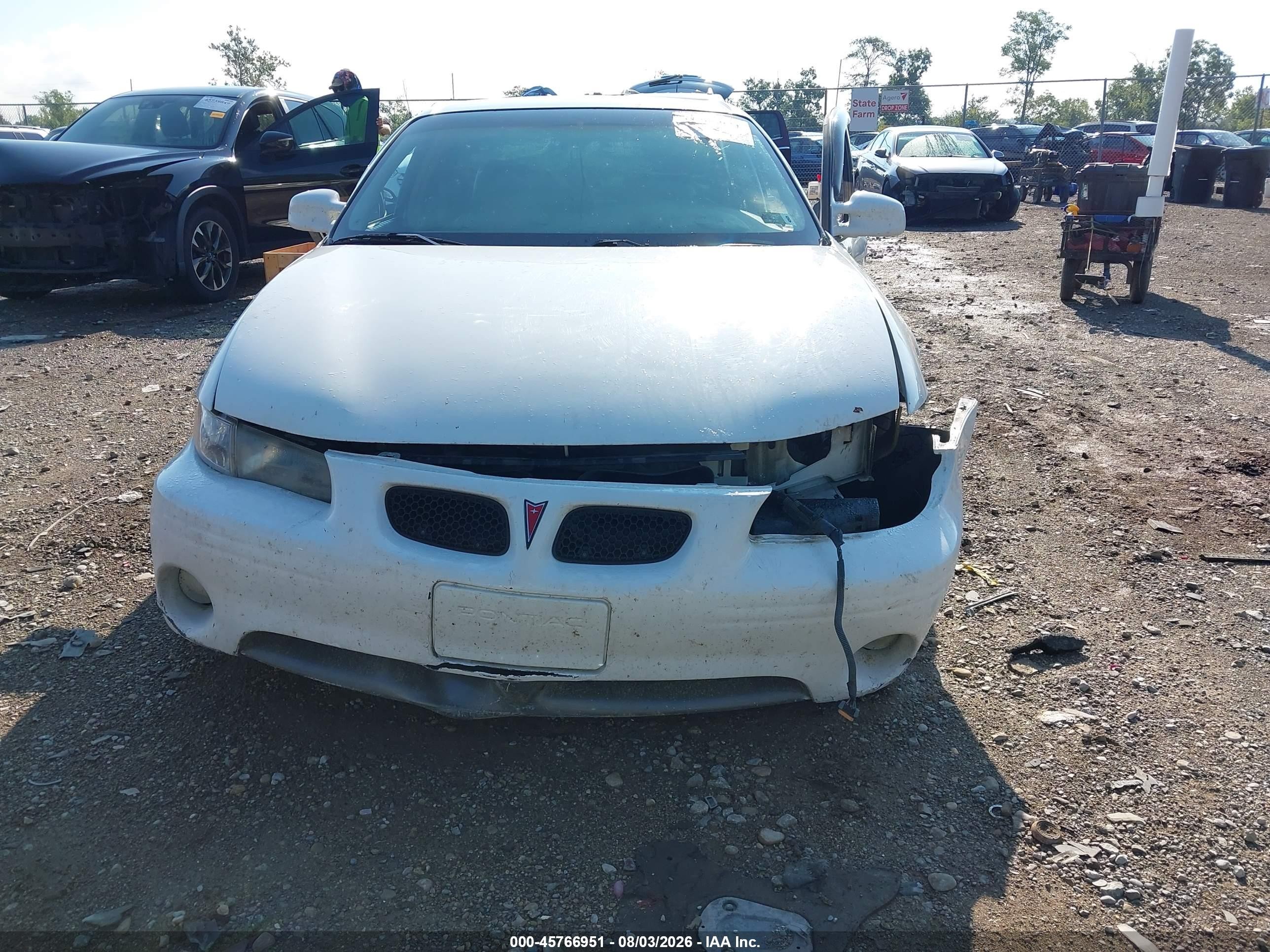 2000 Pontiac Grand Prix Gtp White vin: 1G2WR5218YF238131