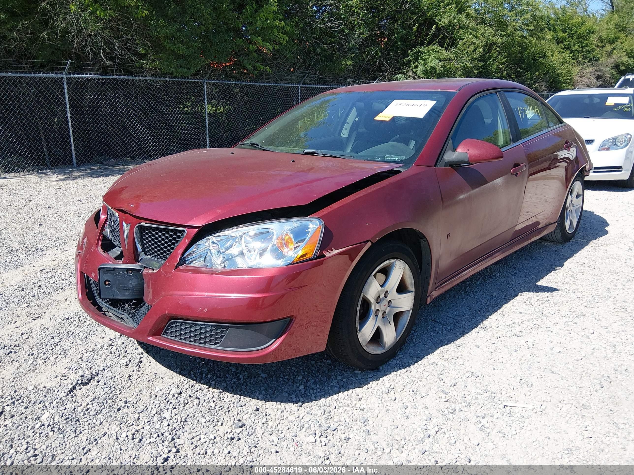 2010 Pontiac G6   Красный vin: 1G2ZA5E04A4136074
