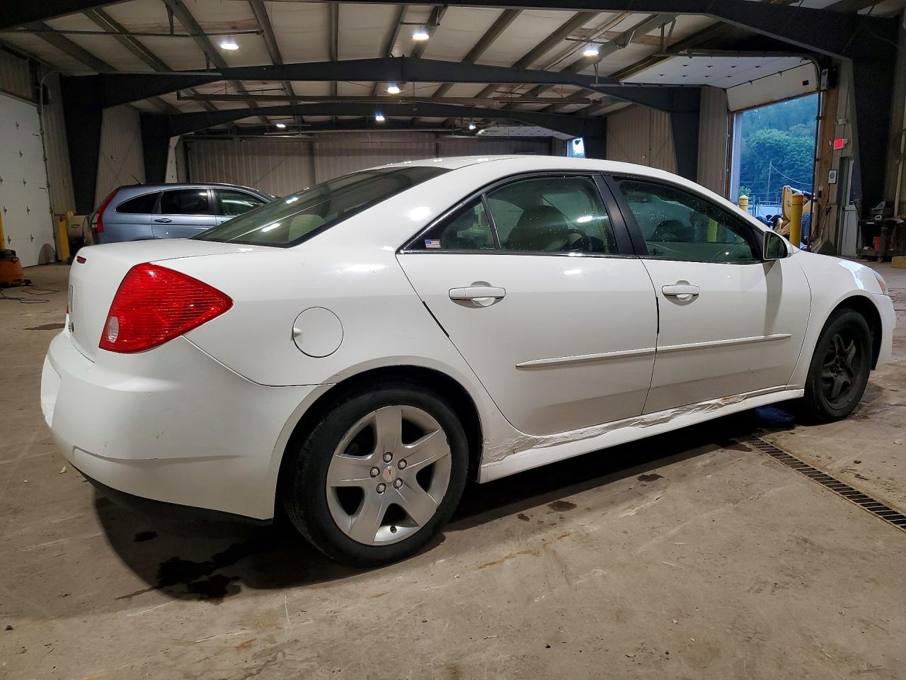 2010 Pontiac G6 White vin: 1G2ZA5EB7A4158992