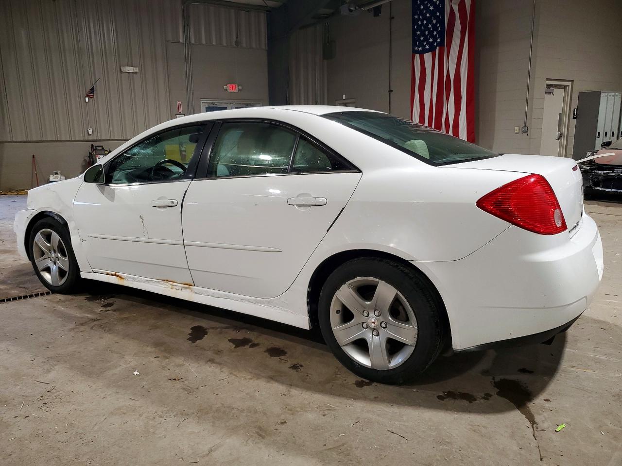 2010 Pontiac G6 White vin: 1G2ZA5EB7A4158992