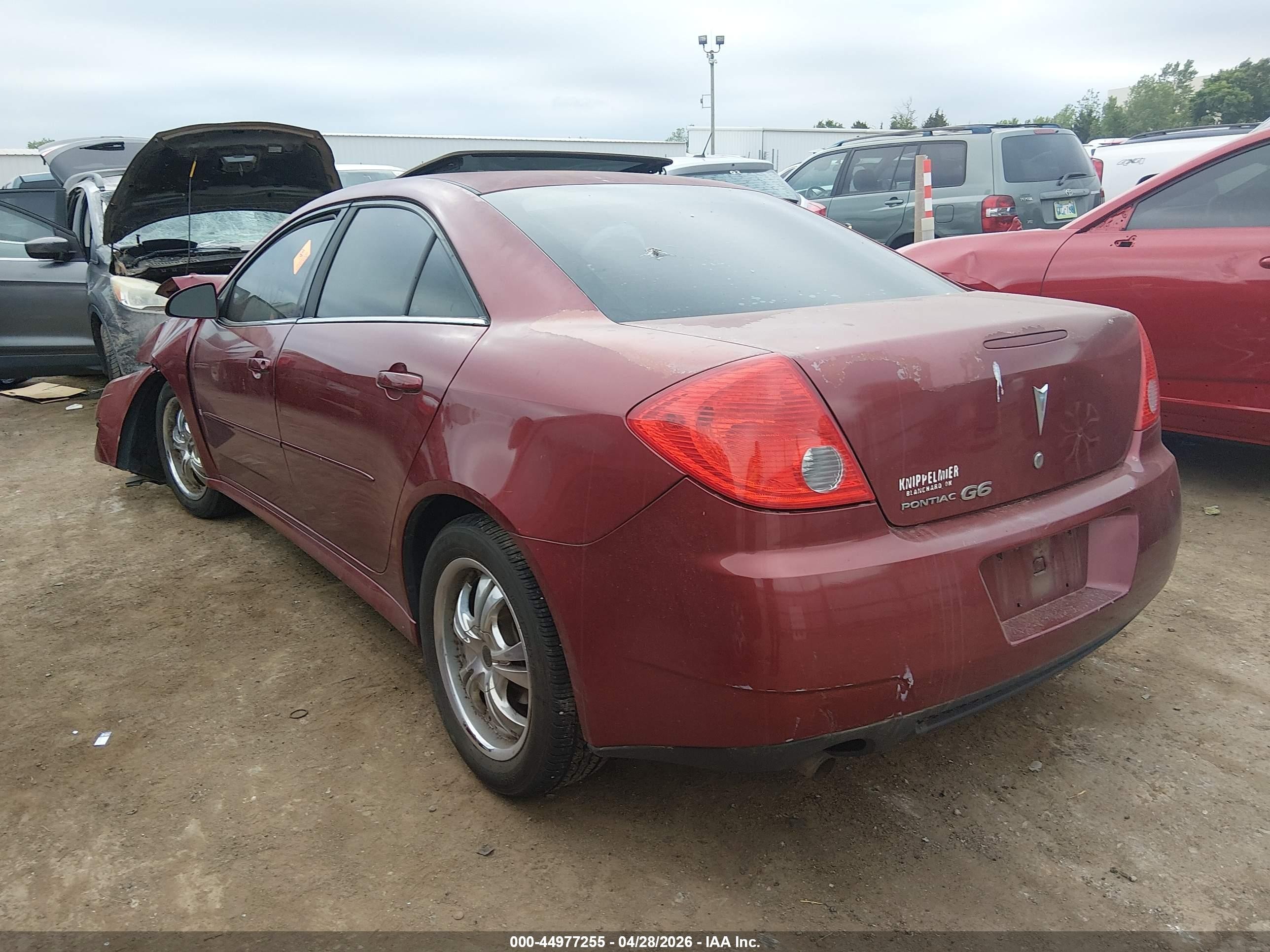 2010 Pontiac G6   Red vin: 1G2ZA5EB8A4114791