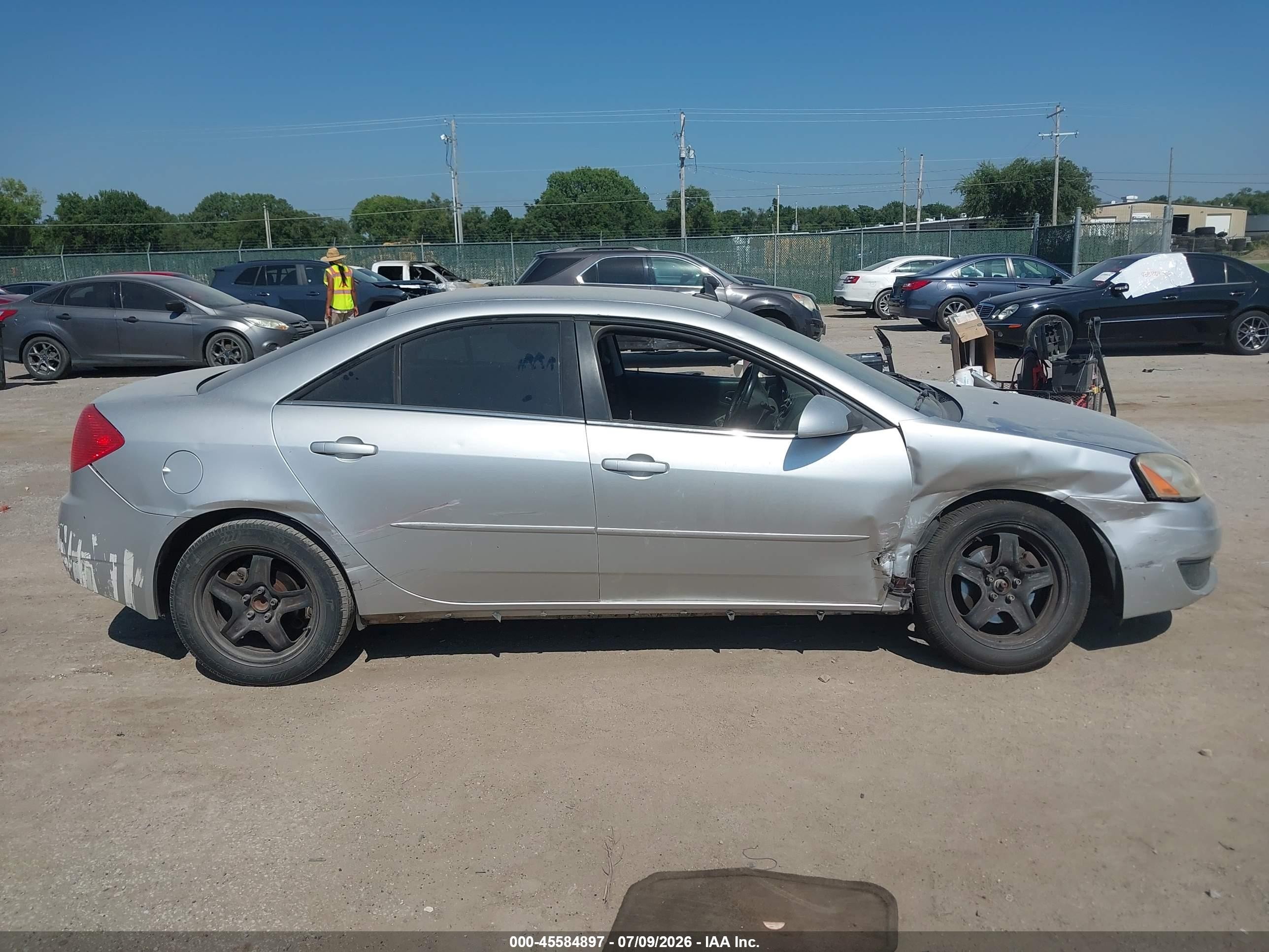 2010 Pontiac G6   Silver vin: 1G2ZA5EBXA4165791