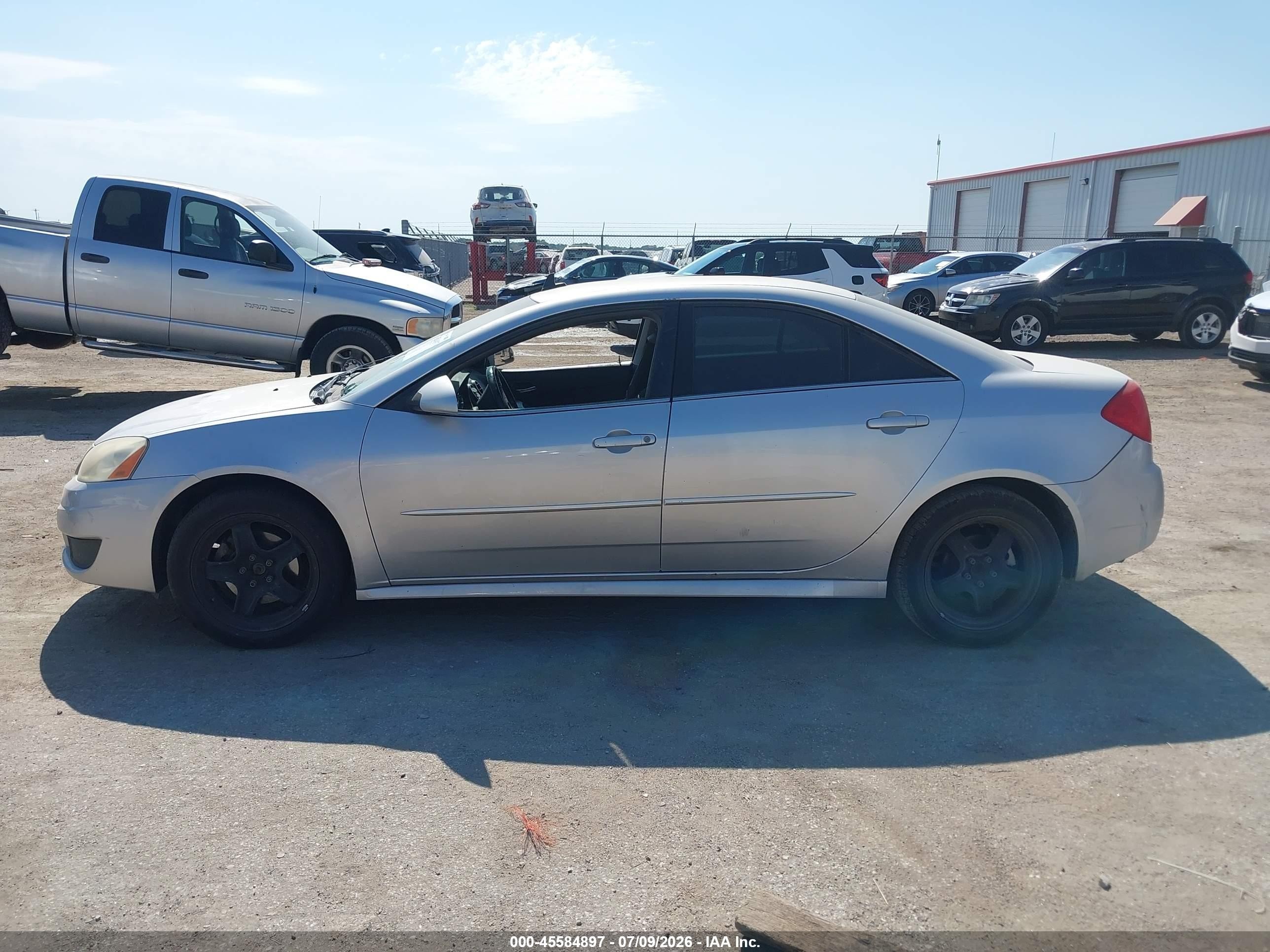 2010 Pontiac G6   Silver vin: 1G2ZA5EBXA4165791