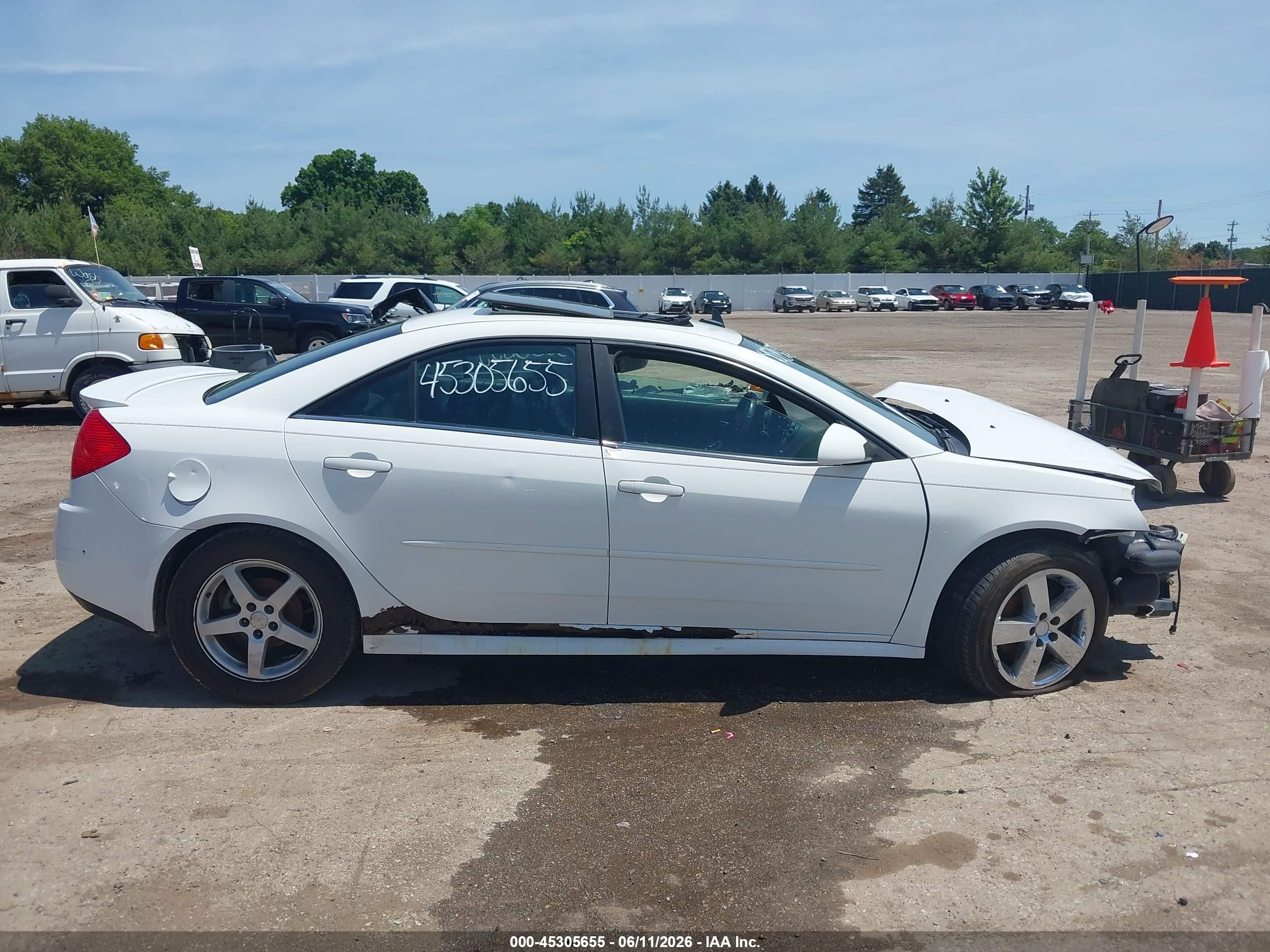 2010 Pontiac G6 White vin: 1G2ZA5EK2A4146992