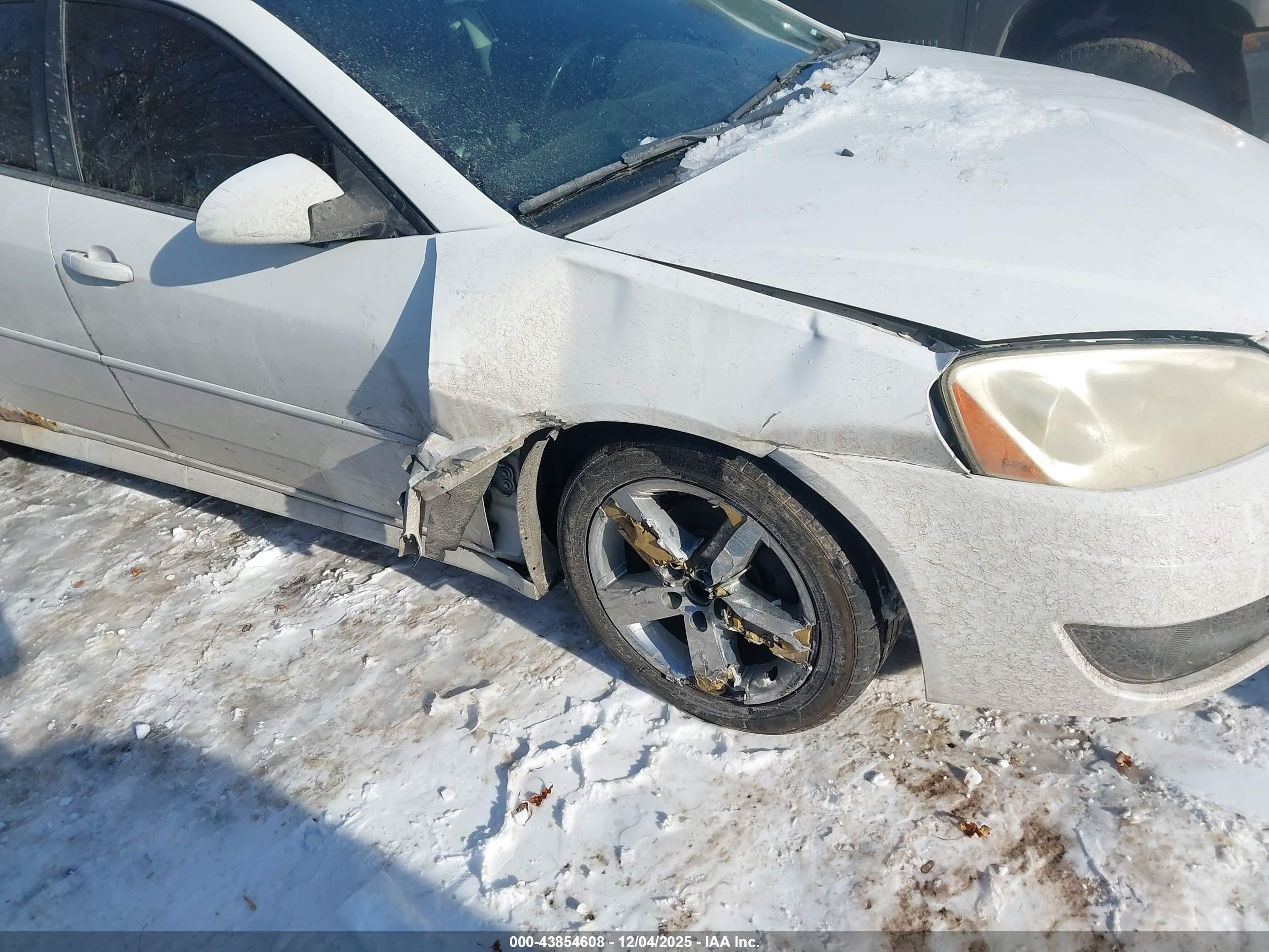 2010 Pontiac G6   White vin: 1G2ZA5EK2A4155286