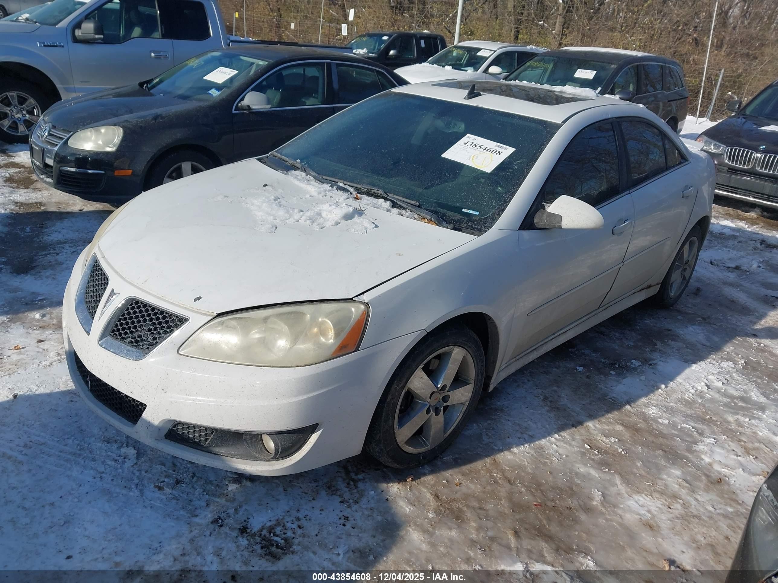 2010 Pontiac G6   White vin: 1G2ZA5EK2A4155286