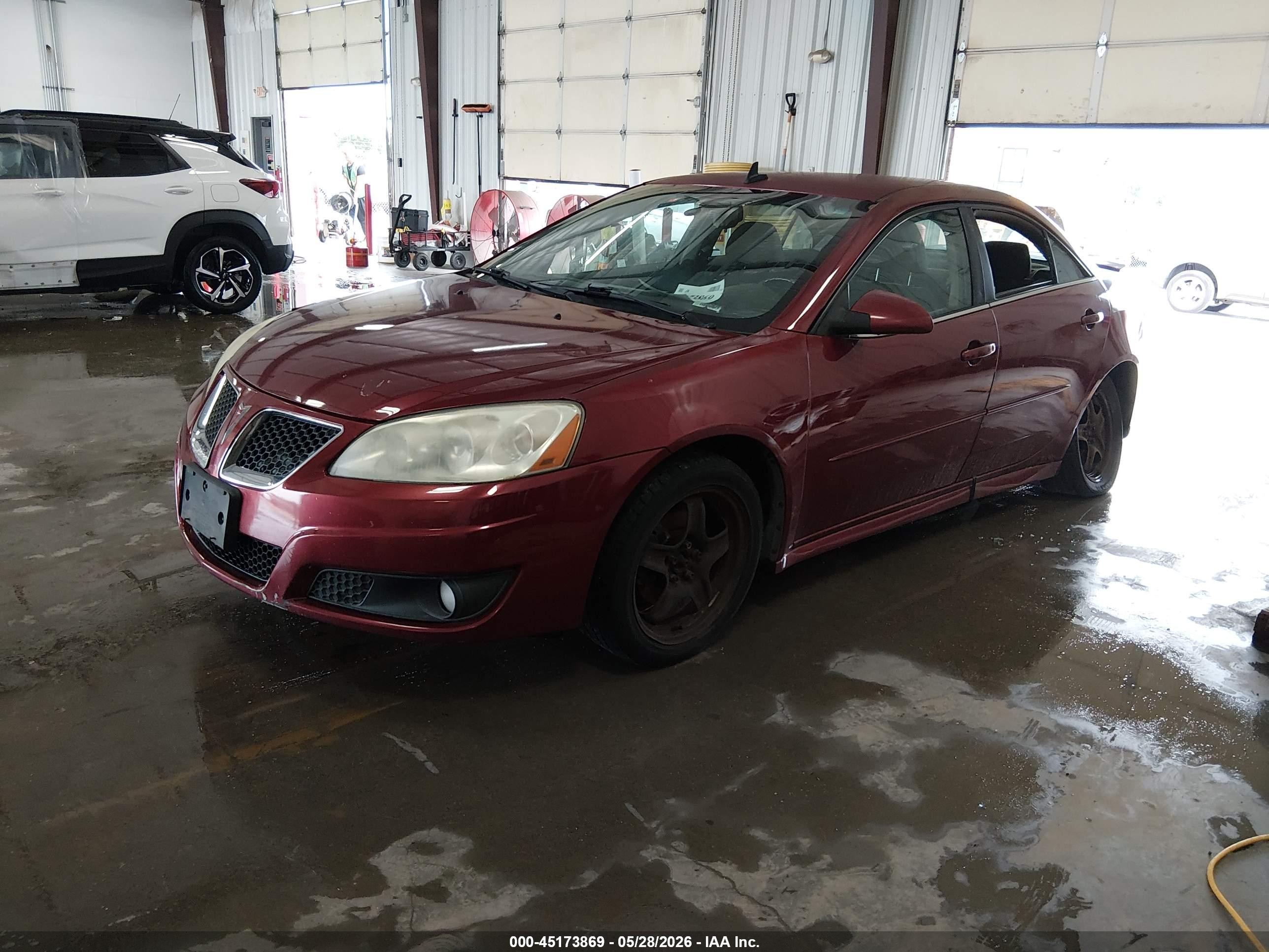 2010 Pontiac G6 Burgundy vin: 1G2ZA5EK7A4131131