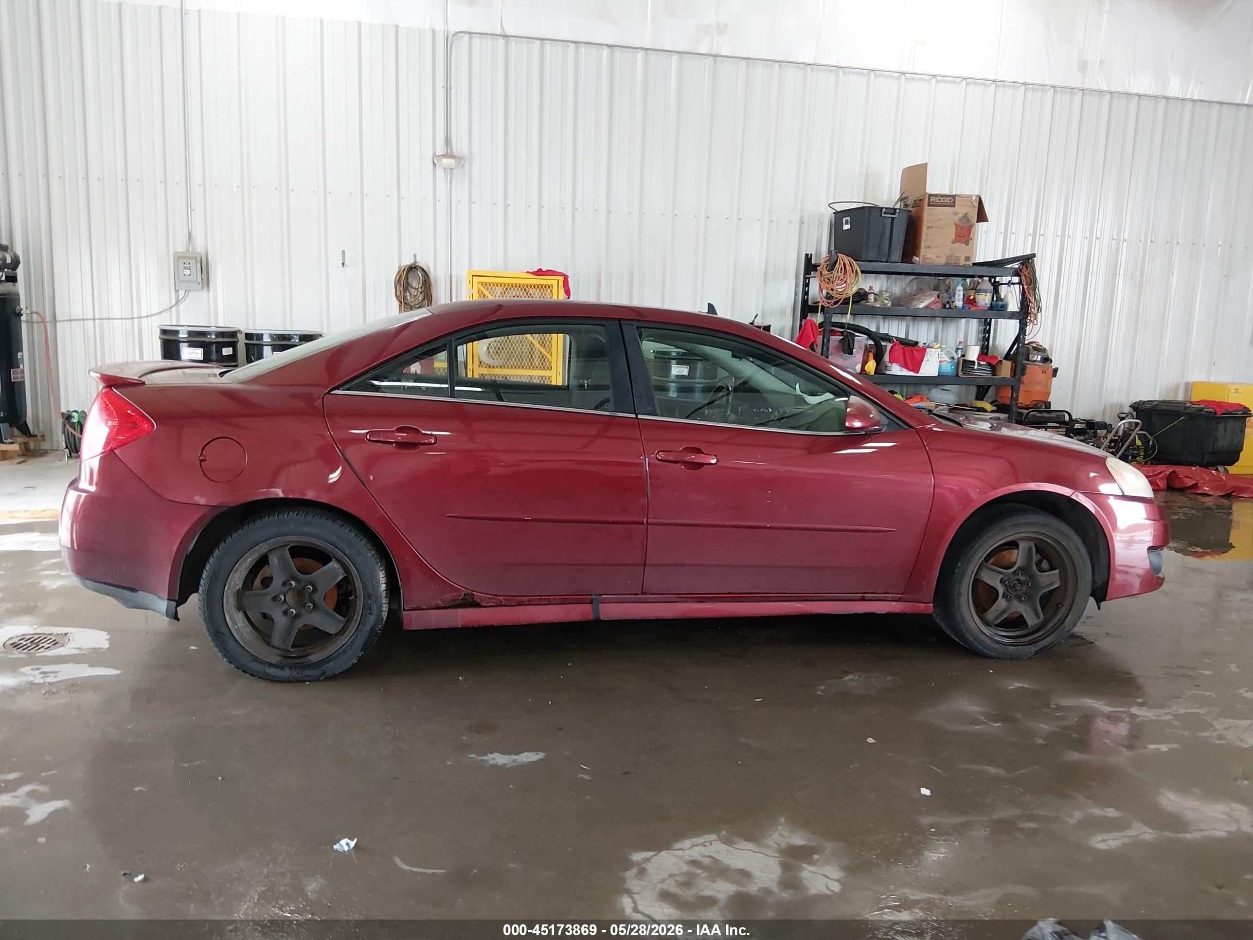 2010 Pontiac G6 Burgundy vin: 1G2ZA5EK7A4131131