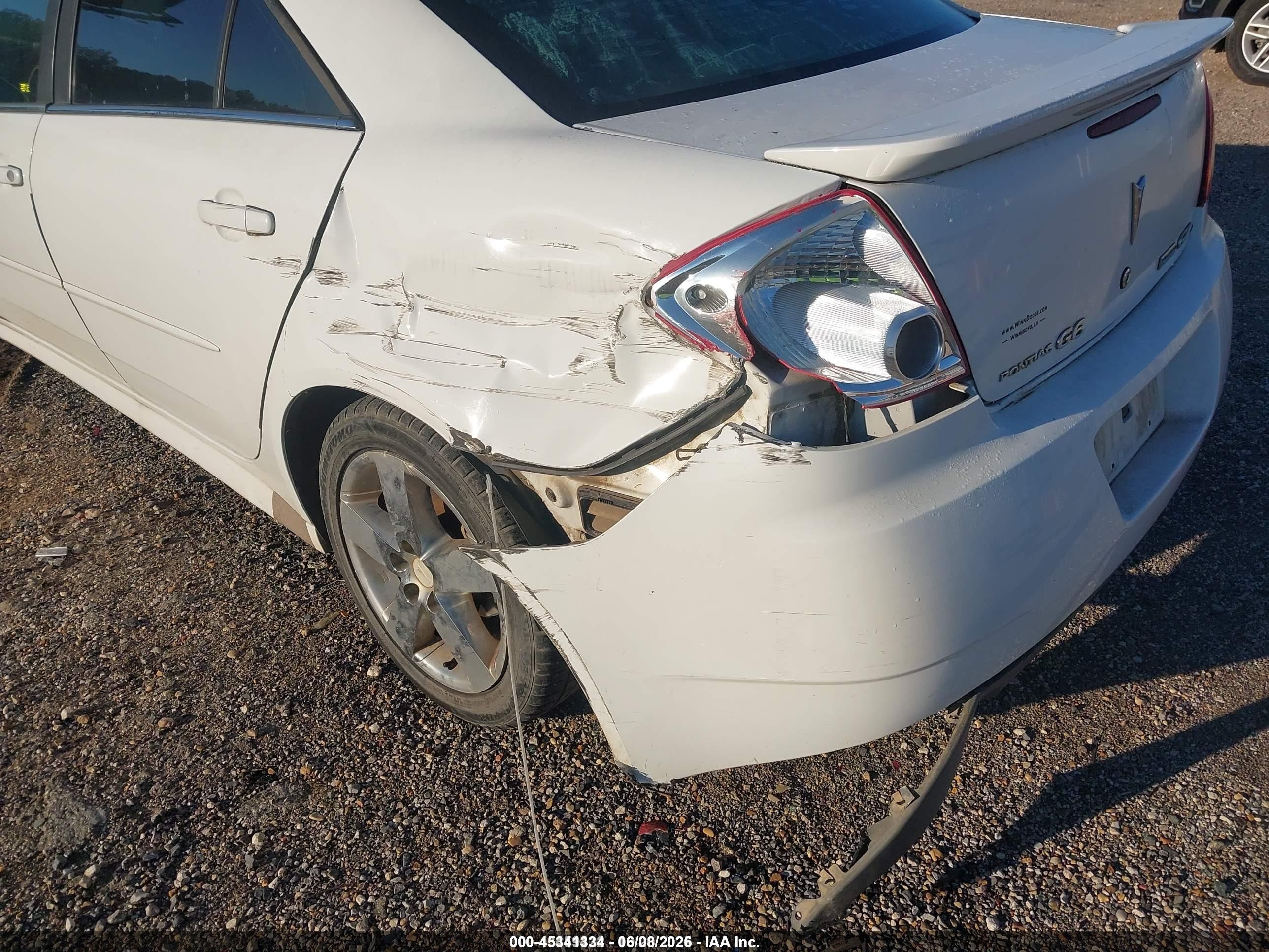 2010 Pontiac G6   White vin: 1G2ZA5EK9A4151851