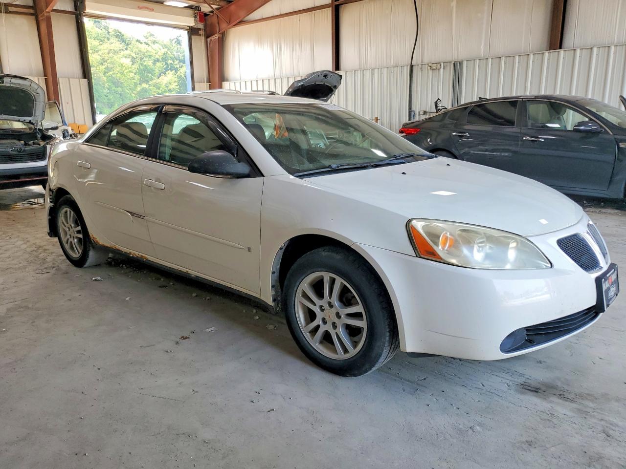 2006 Pontiac G6 Se White vin: 1G2ZF55B564165769