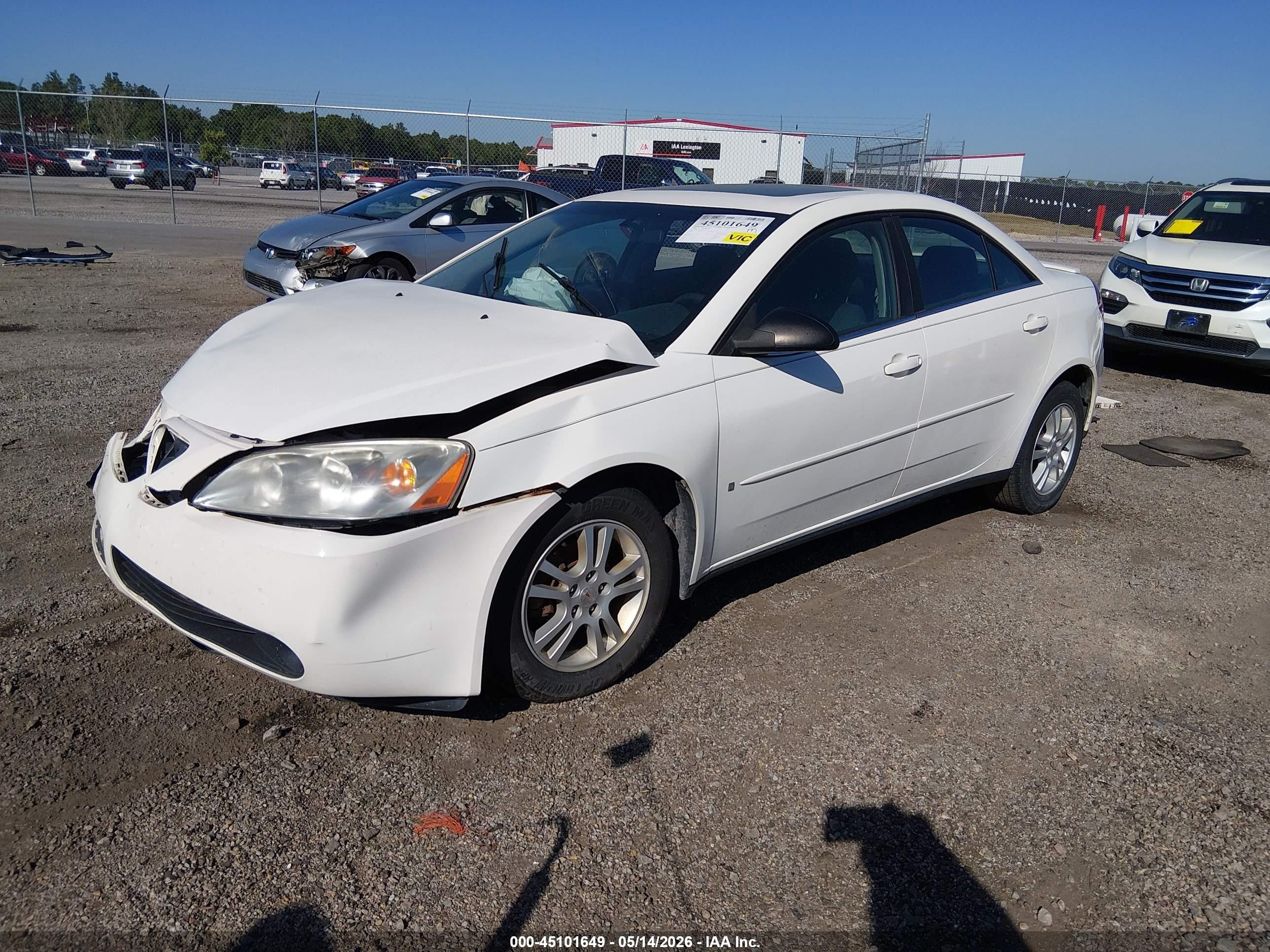 2006 Pontiac G6   Белый vin: 1G2ZF55B864183571