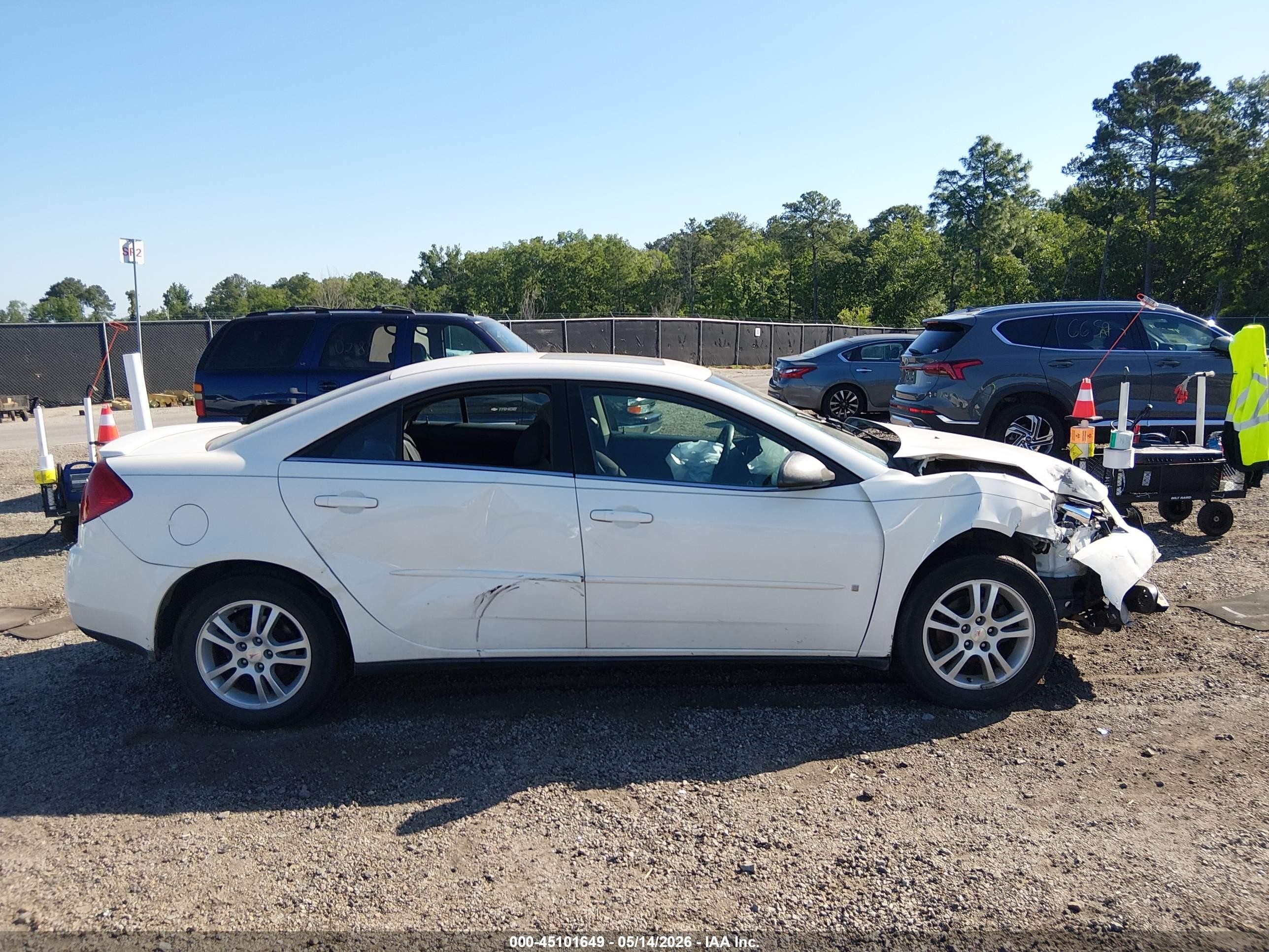 2006 Pontiac G6   Белый vin: 1G2ZF55B864183571