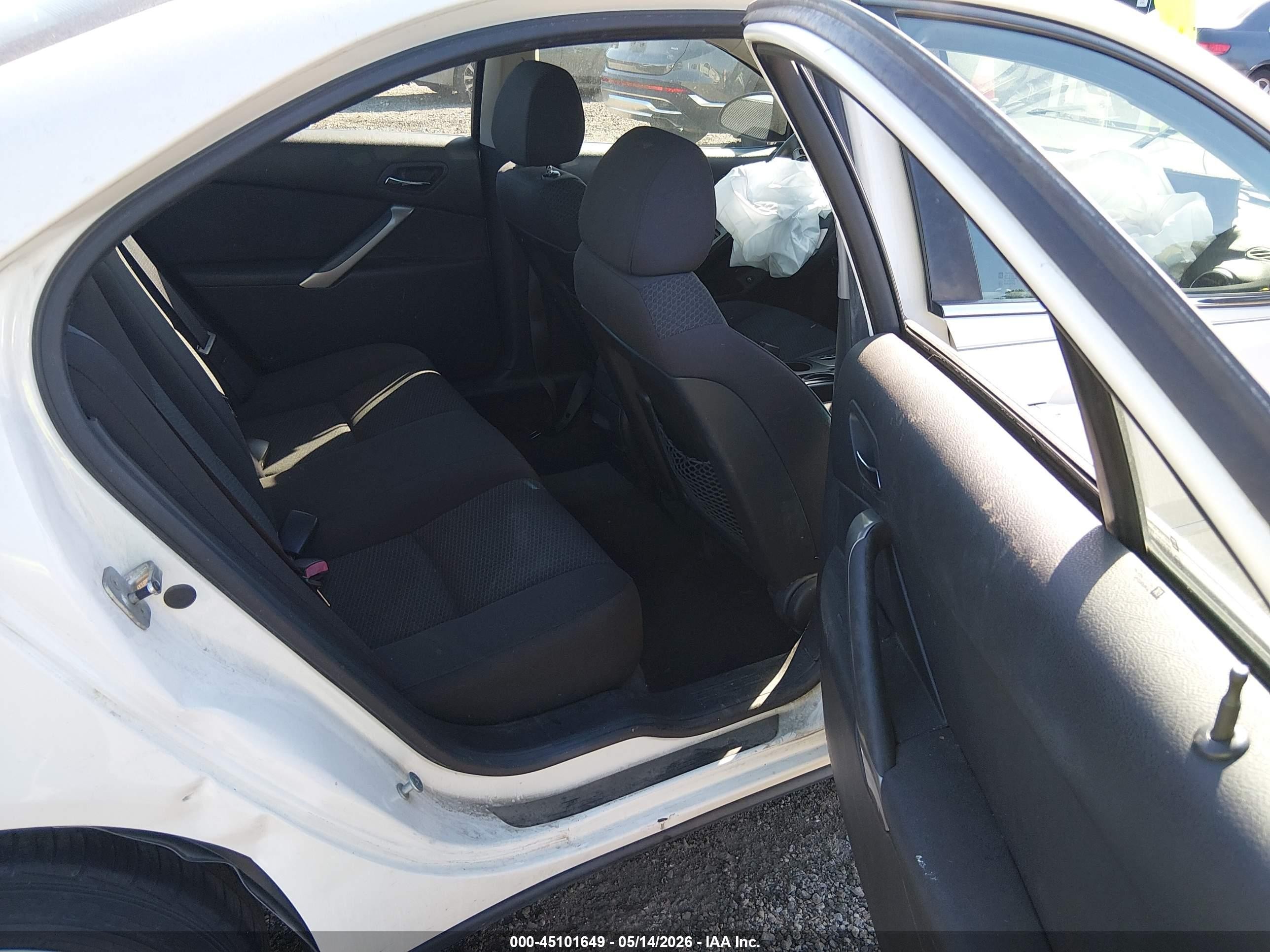 2006 Pontiac G6   Белый vin: 1G2ZF55B864183571
