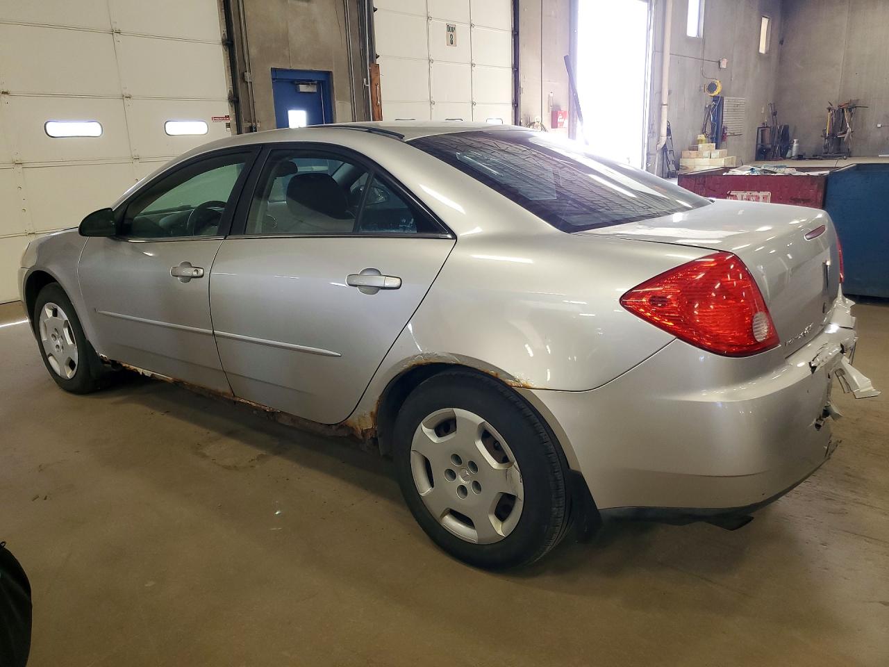 2008 Pontiac G6 Value Leader Silver vin: 1G2ZF57B084173424