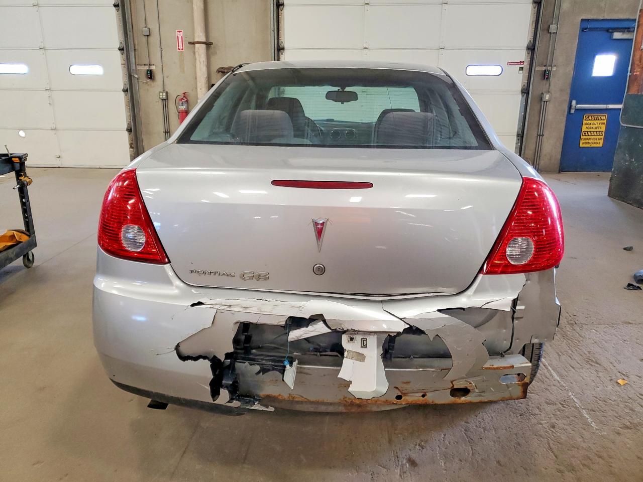 2008 Pontiac G6 Value Leader Silver vin: 1G2ZF57B084173424