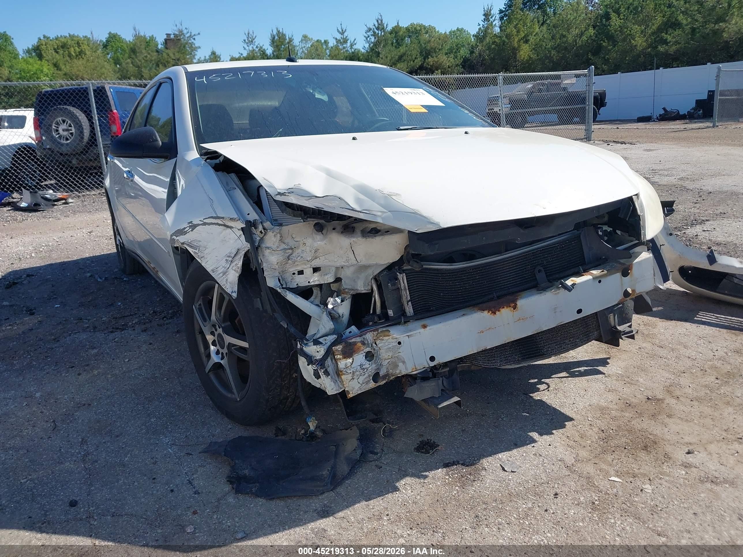 2008 Pontiac G6 Value Leader White vin: 1G2ZF57B184262175