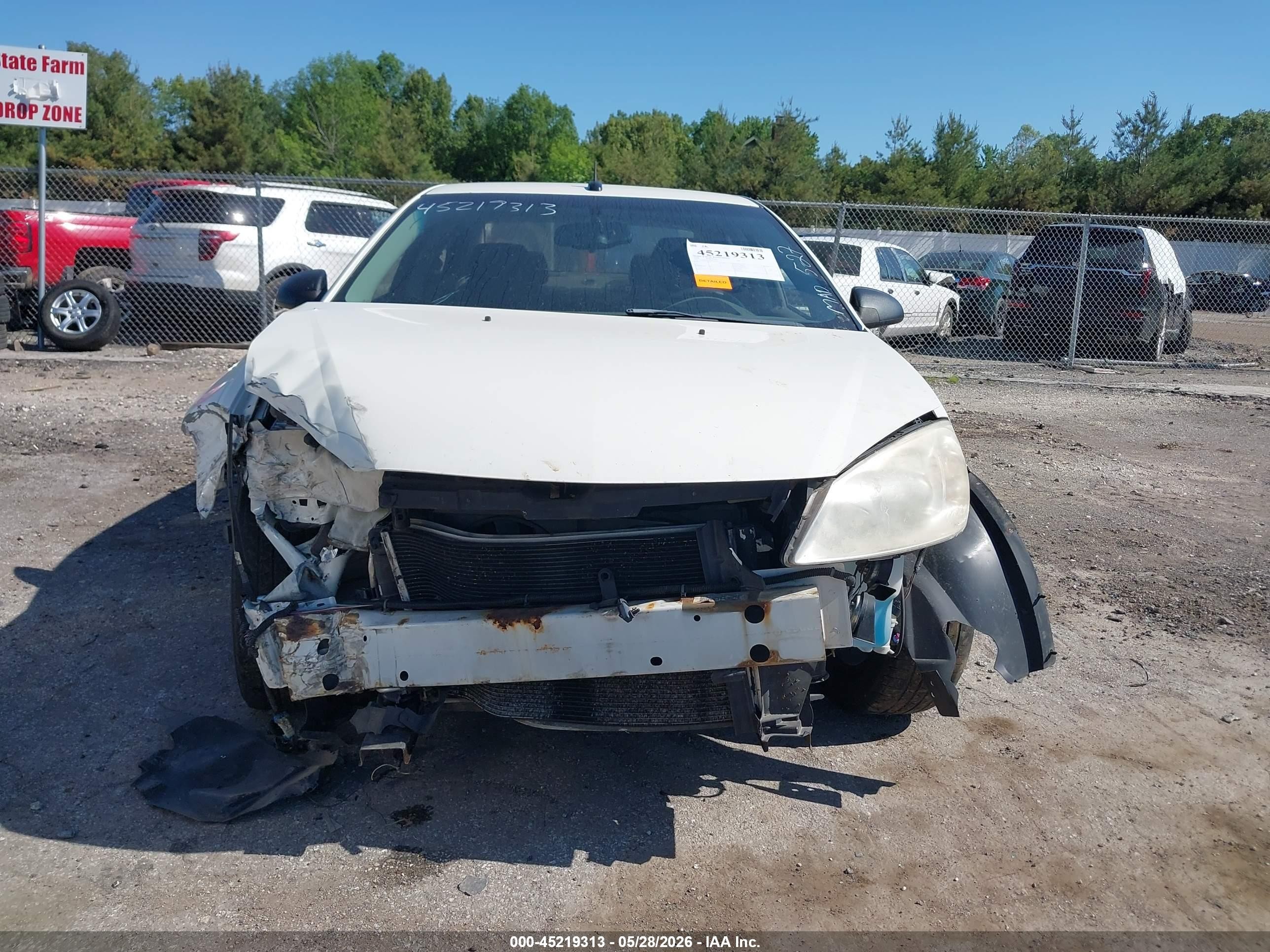 2008 Pontiac G6 Value Leader White vin: 1G2ZF57B184262175