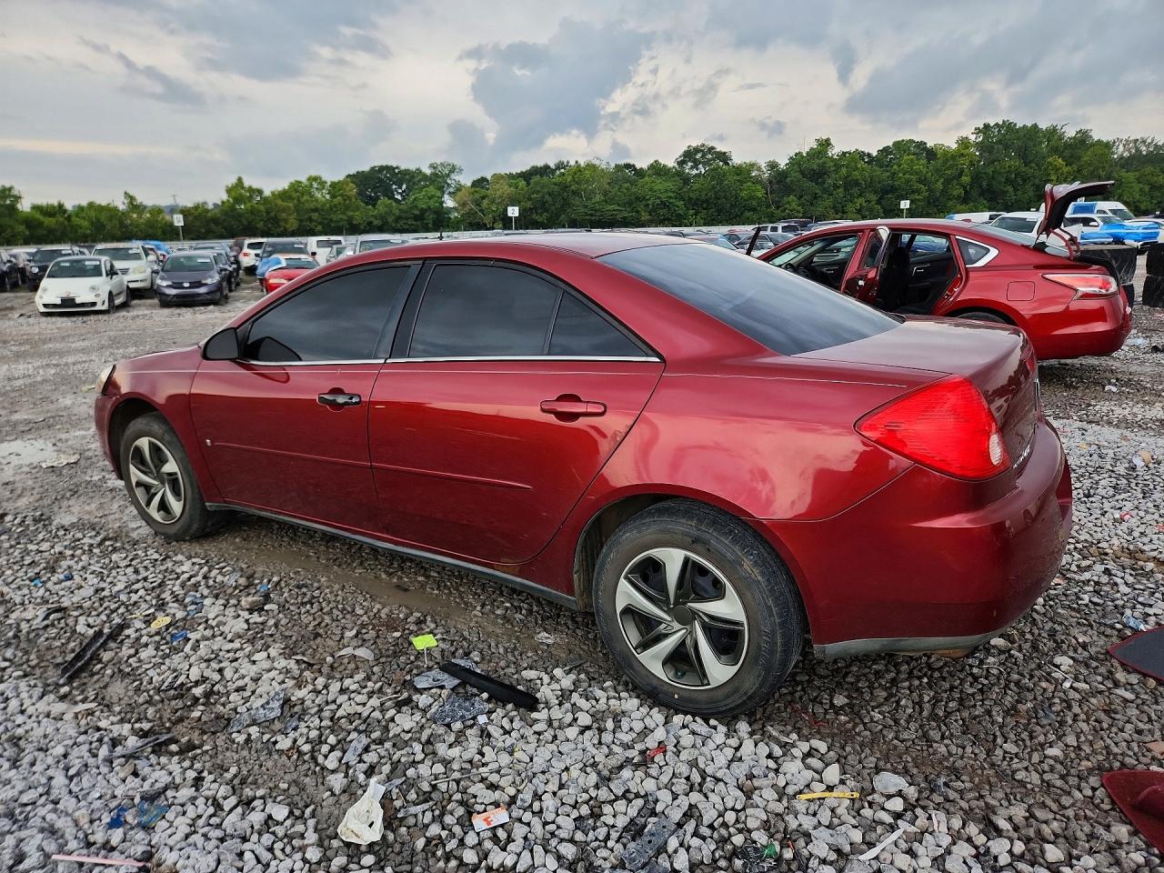 2008 Pontiac G6 Value Leader Burgundy vin: 1G2ZF57B484115364